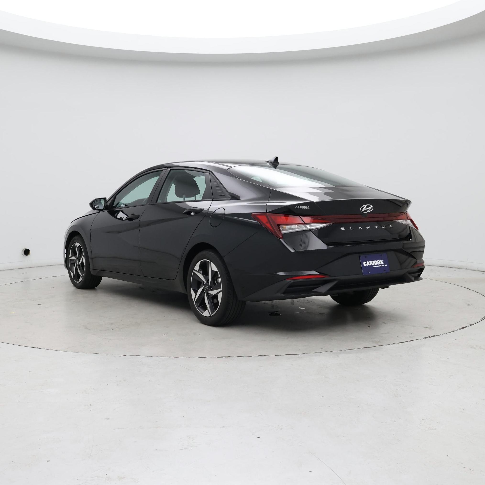 Thumbnail: 2023 Hyundai Elantra - 2