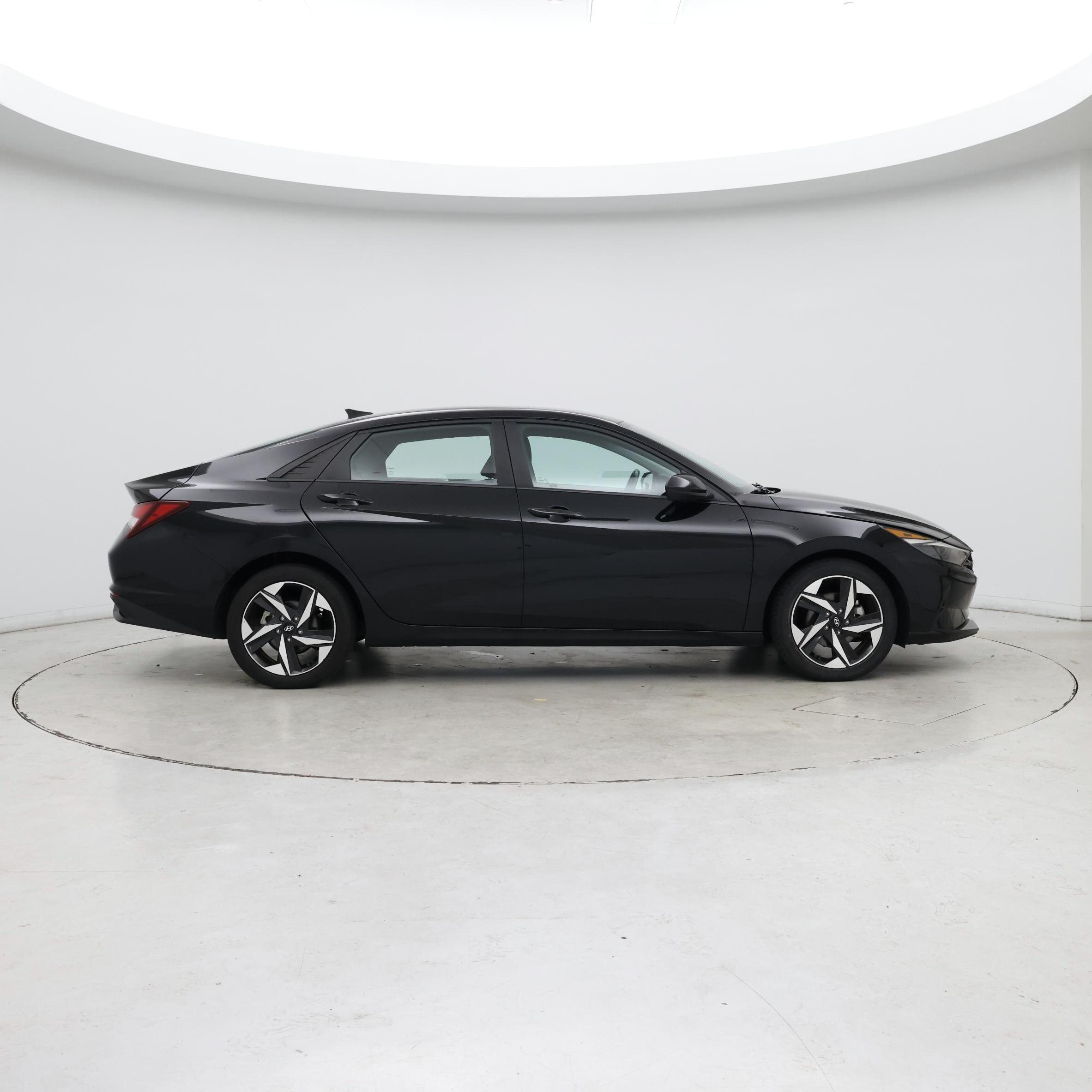 Thumbnail: 2023 Hyundai Elantra - 7
