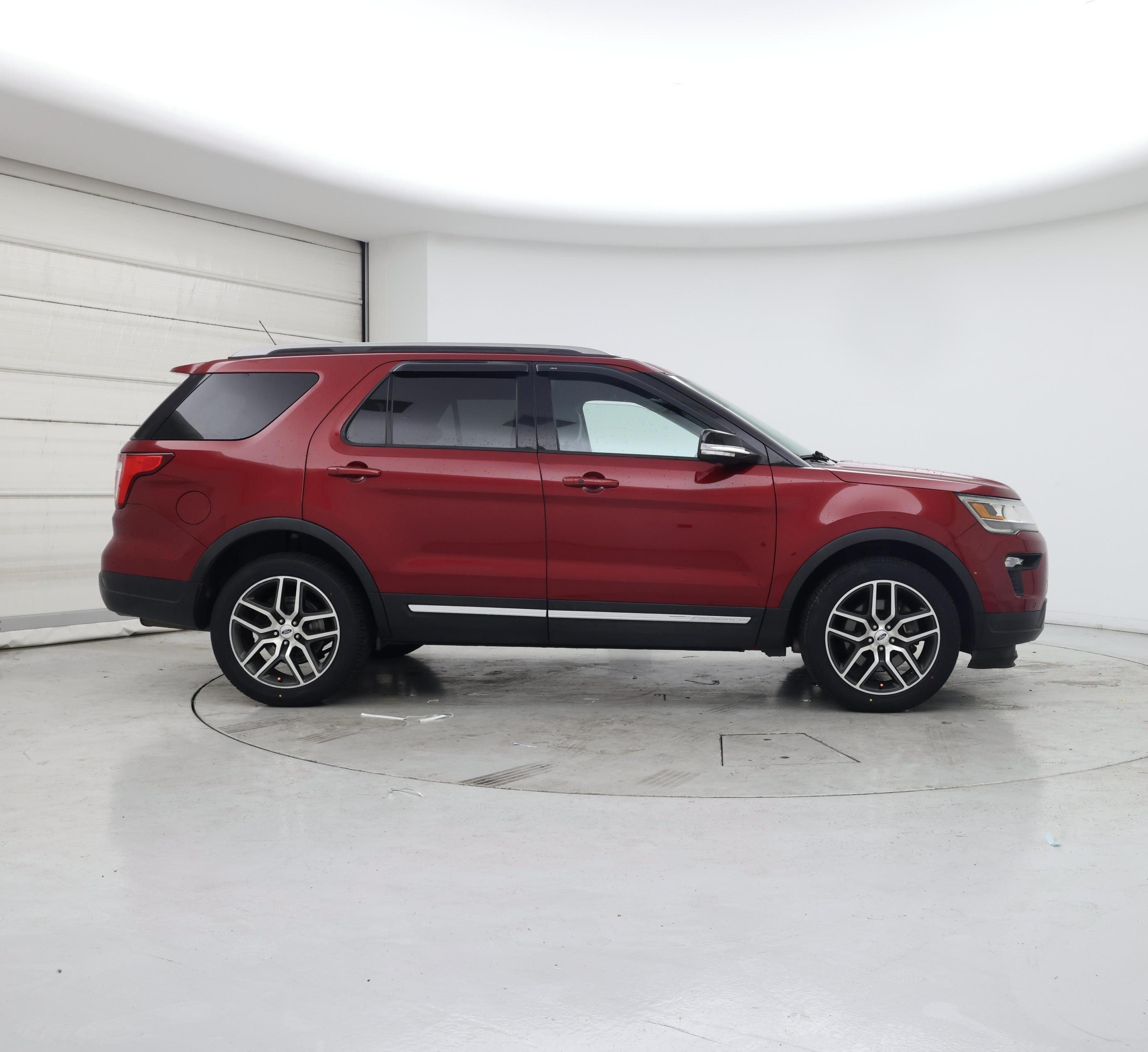 Thumbnail: 2018 Ford Explorer - 7