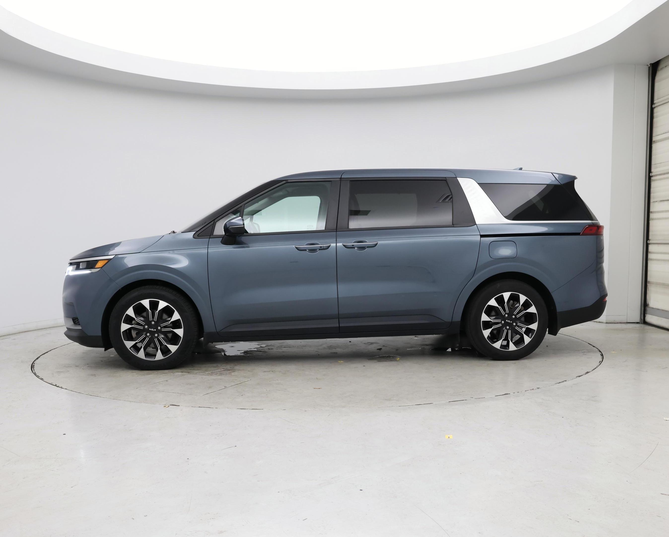 Thumbnail: 2024 Kia Carnival - 3