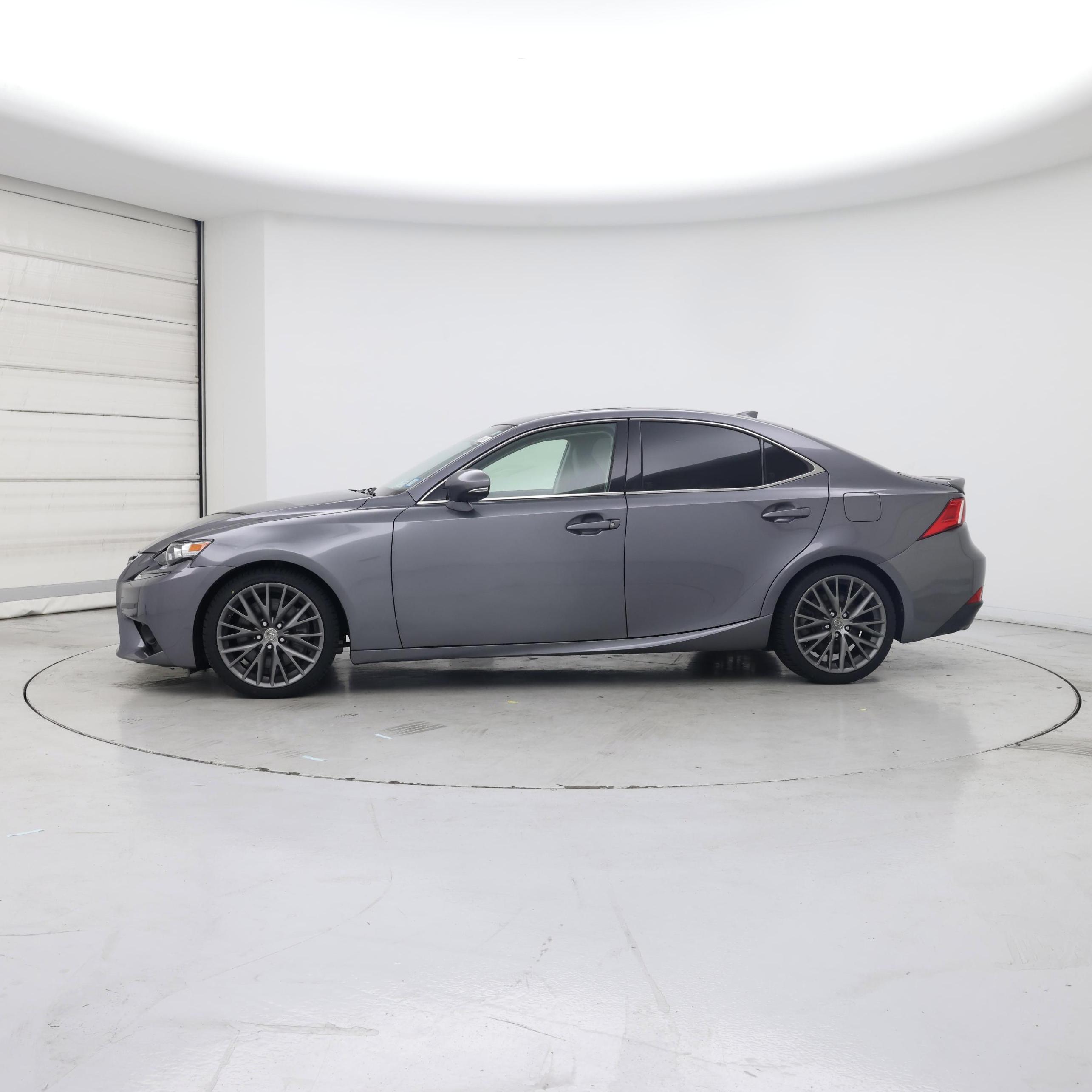 Thumbnail: 2016 Lexus IS - 3