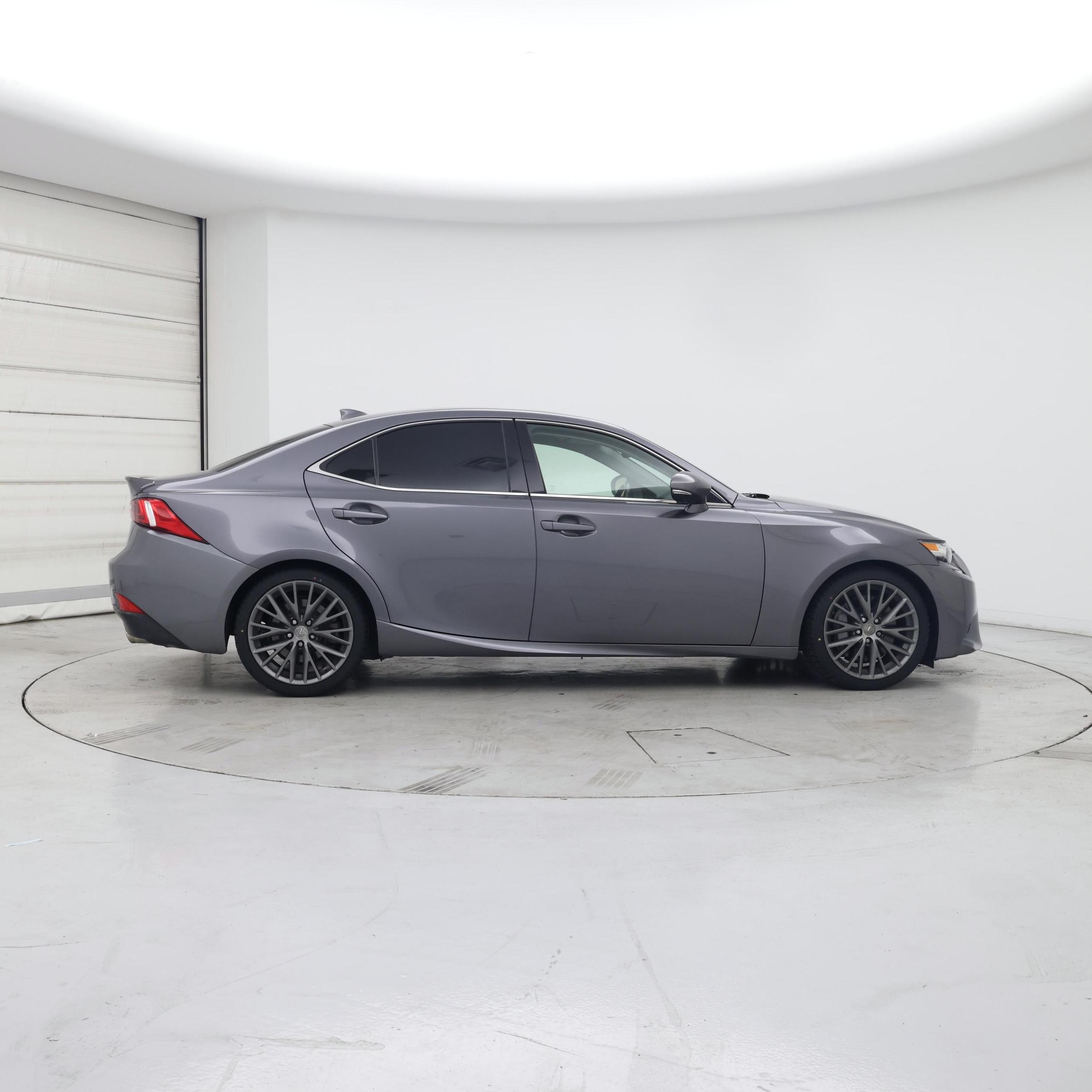 Thumbnail: 2016 Lexus IS - 7
