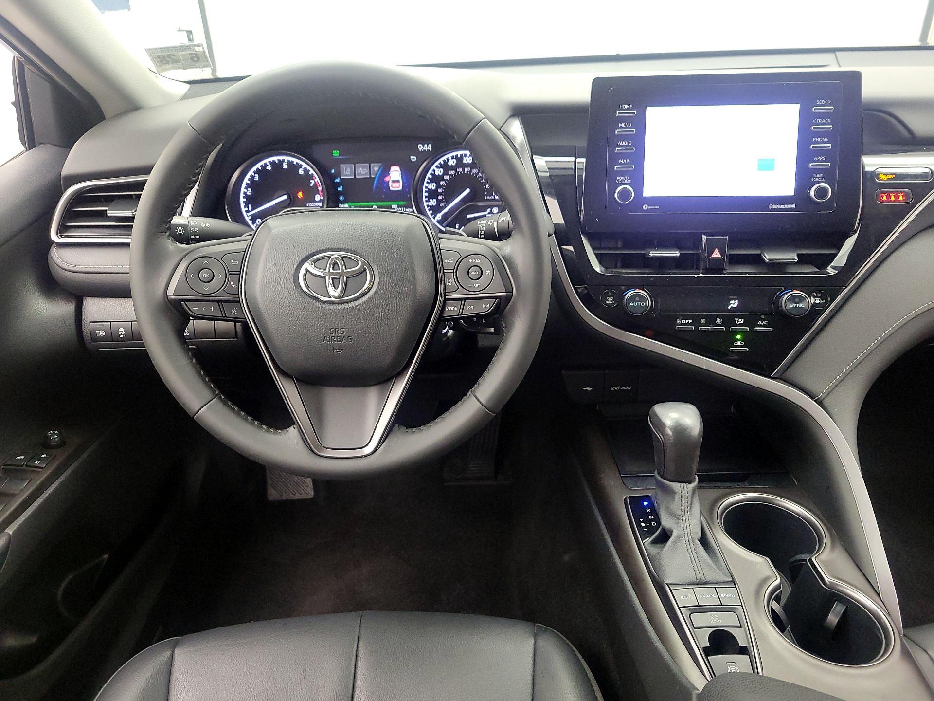 Thumbnail: 2023 Toyota Camry - 10
