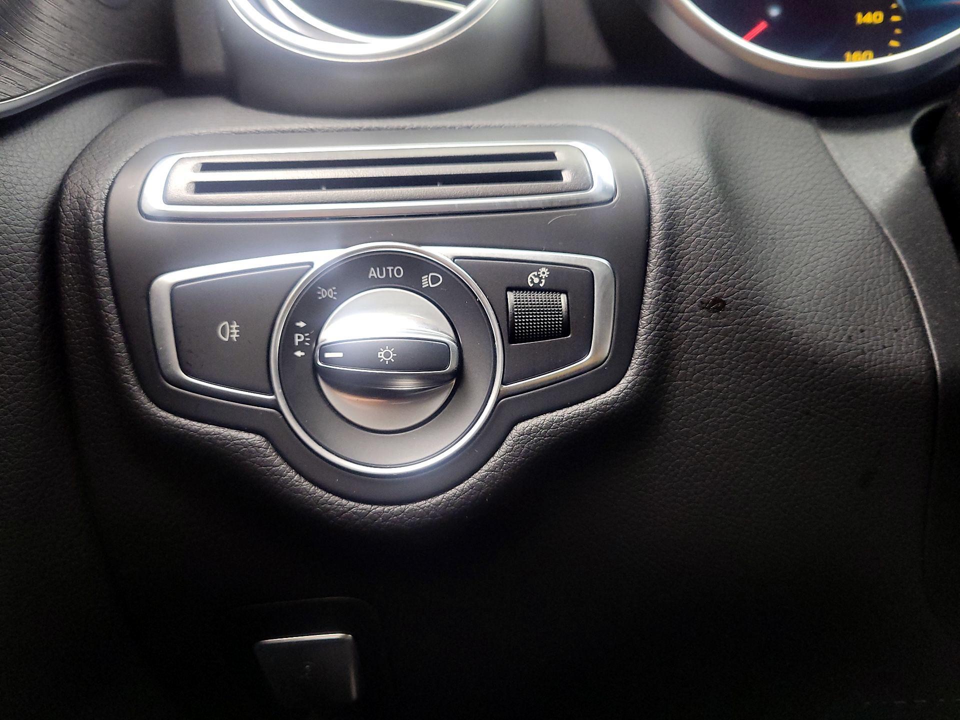 Thumbnail: 2023 Mercedes-Benz C-Class - 13