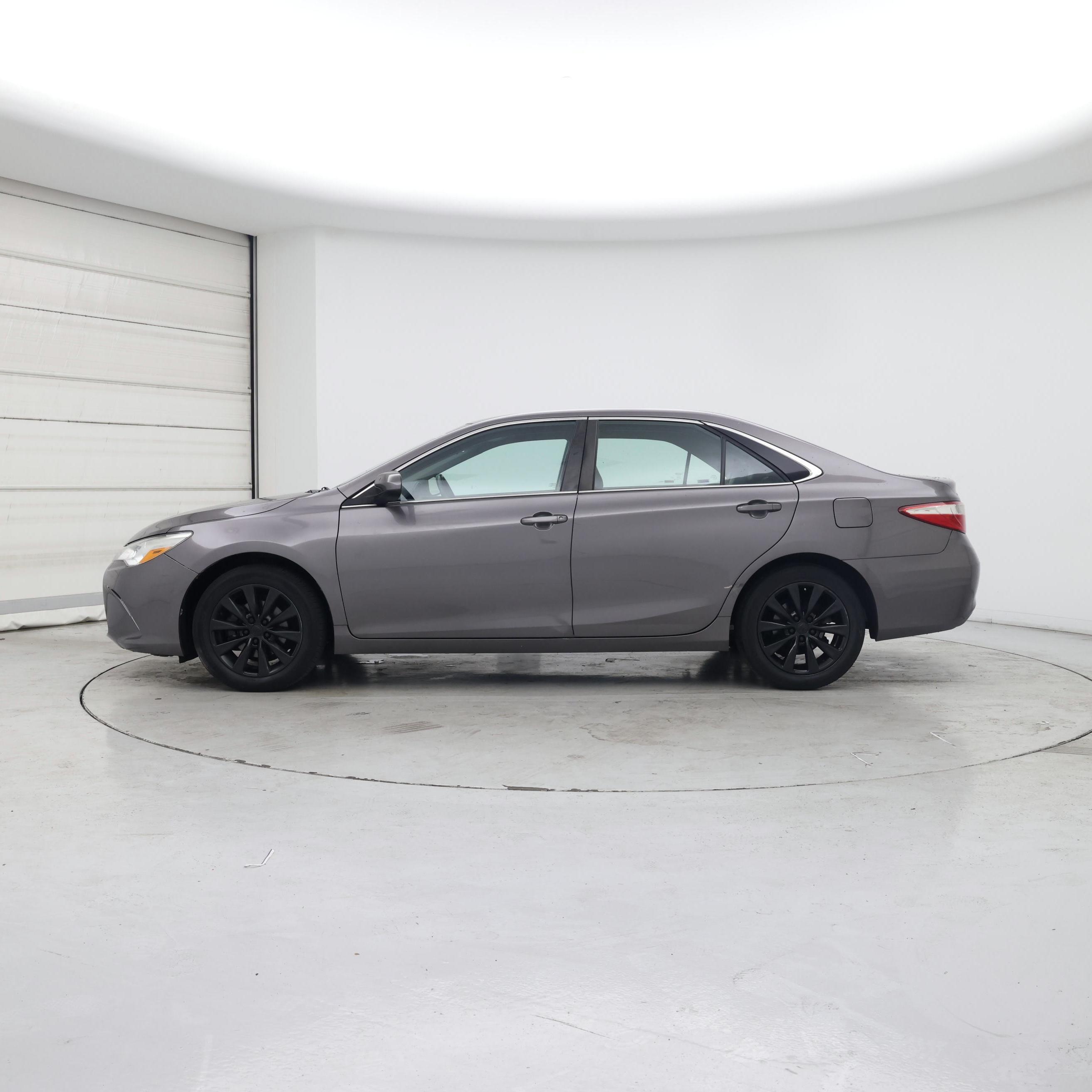 Thumbnail: 2017 Toyota Camry - 3