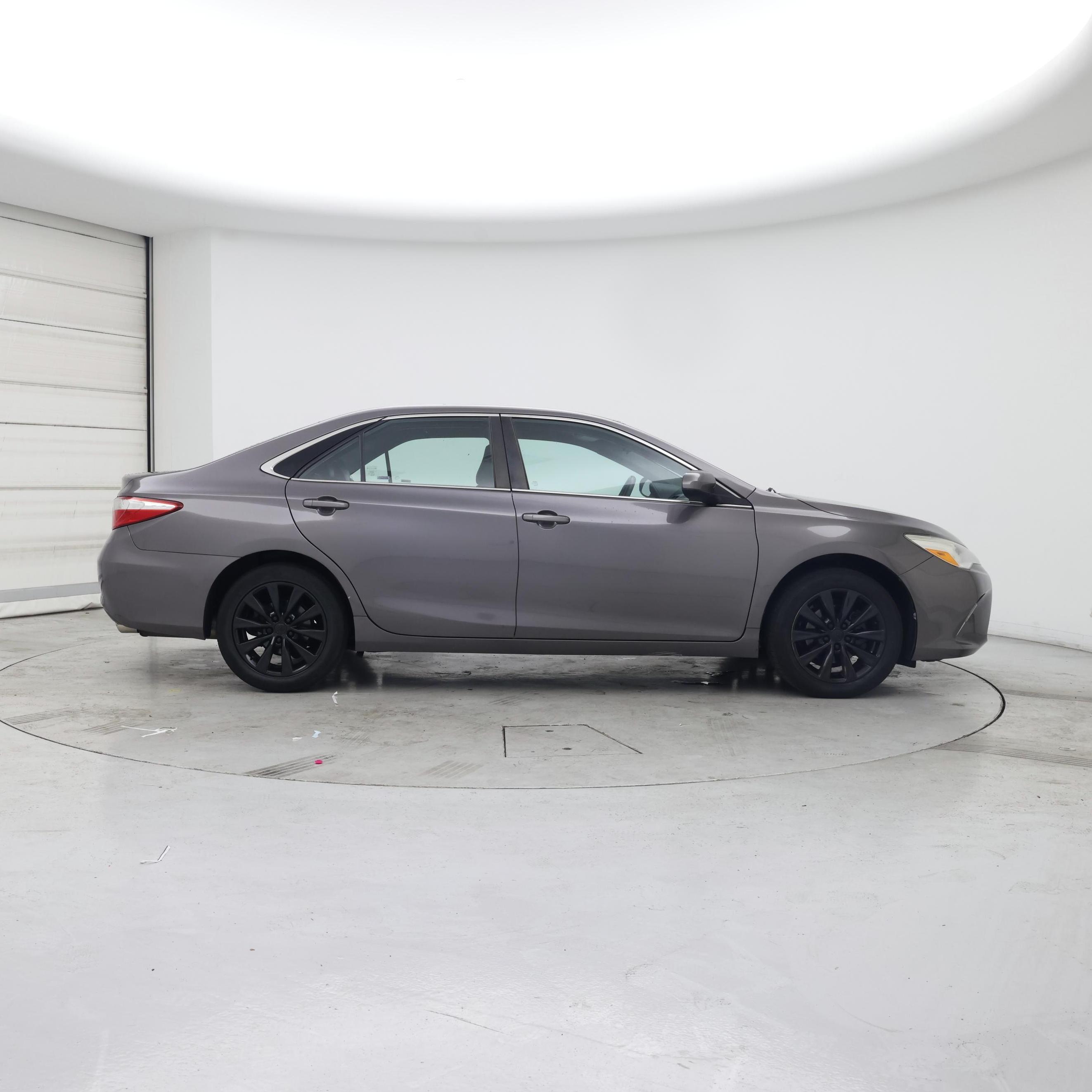Thumbnail: 2017 Toyota Camry - 7