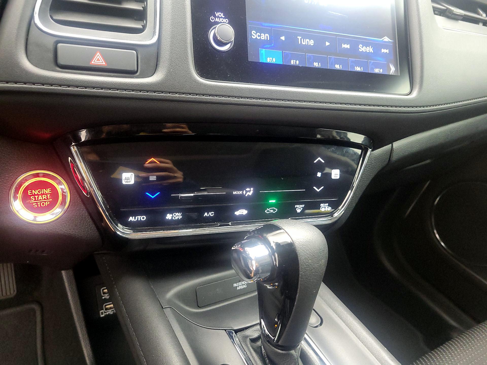 Thumbnail: 2019 Honda HR-V - 16