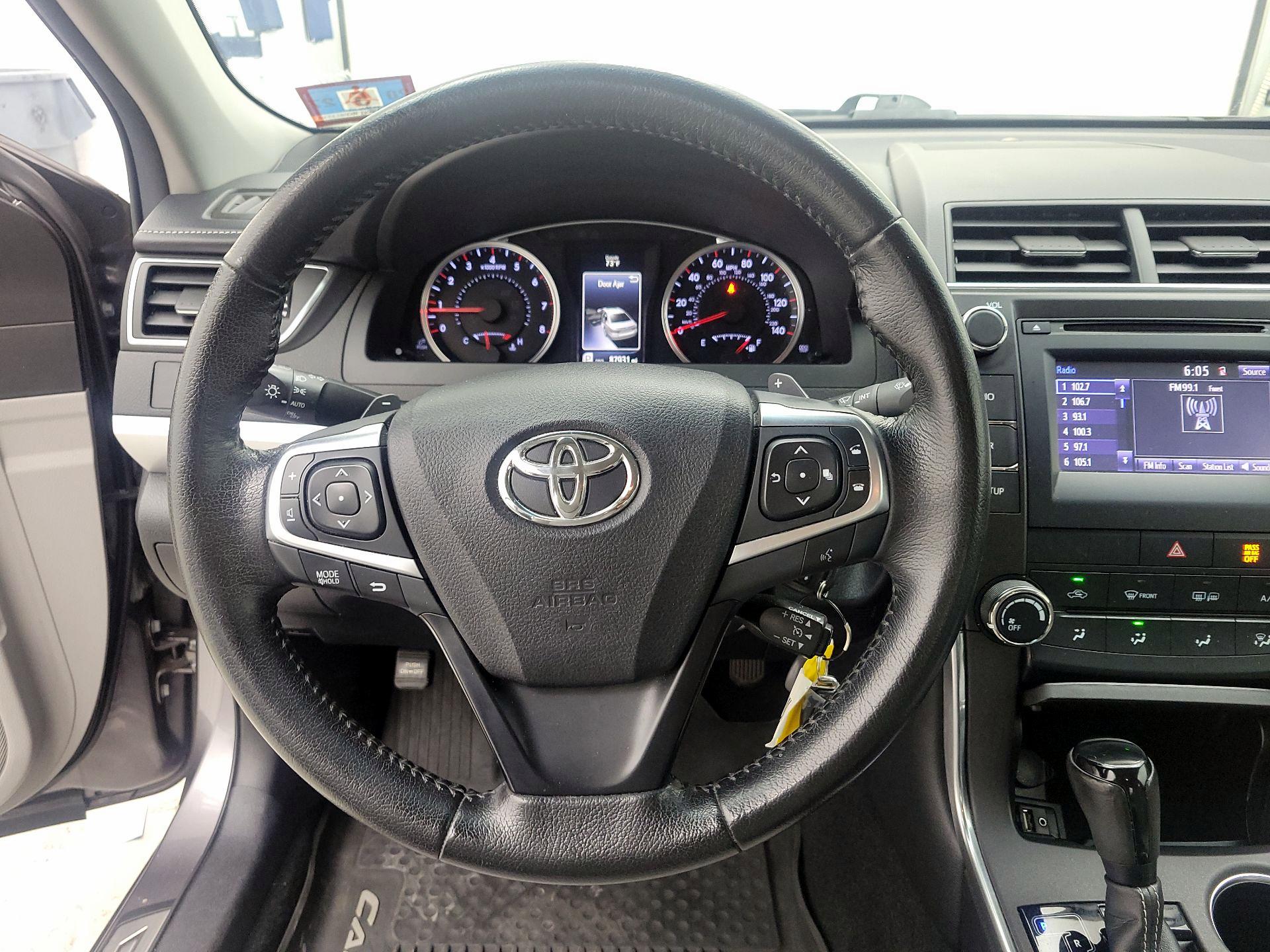 Thumbnail: 2016 Toyota Camry - 10