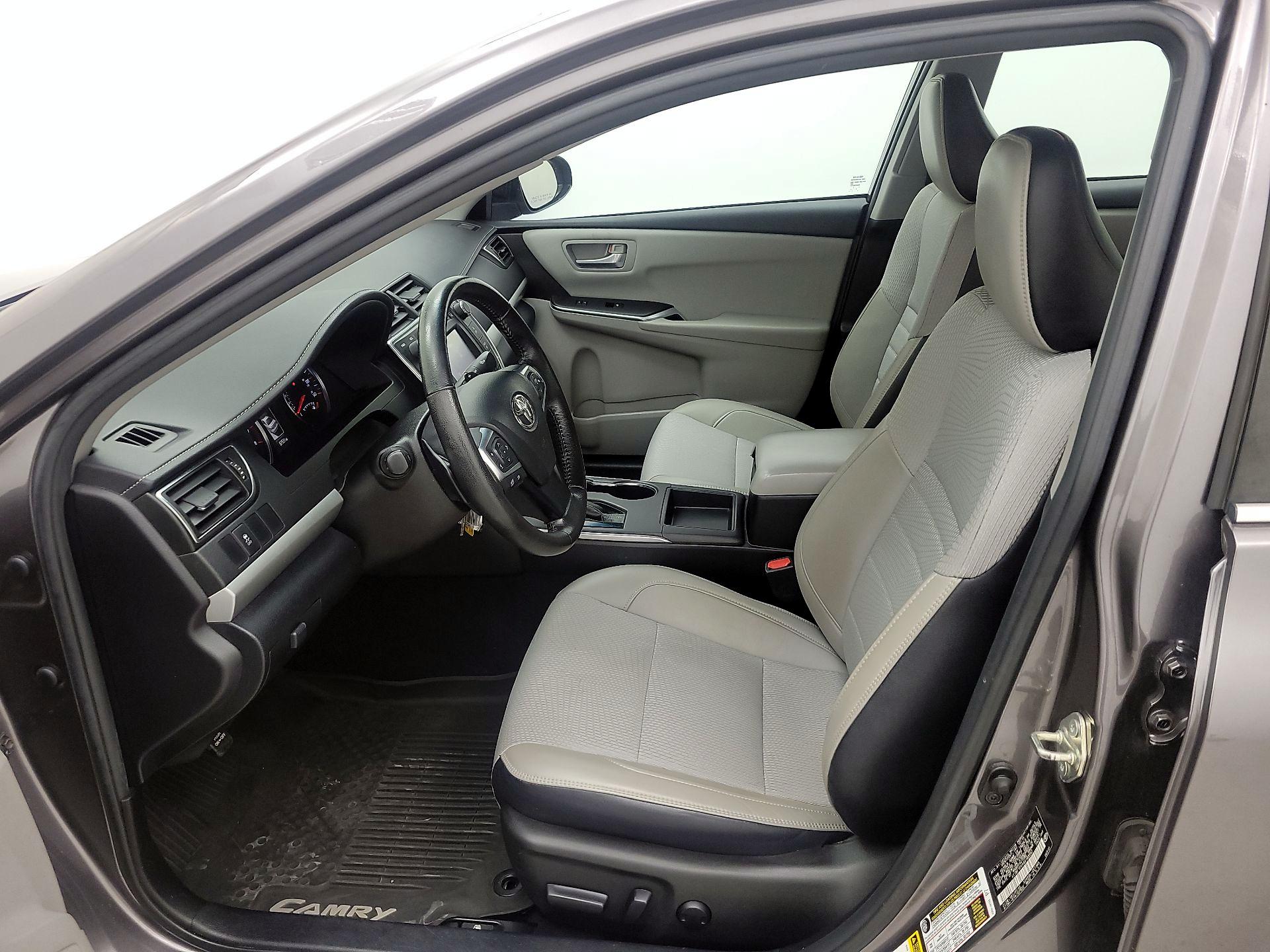 Thumbnail: 2016 Toyota Camry - 11
