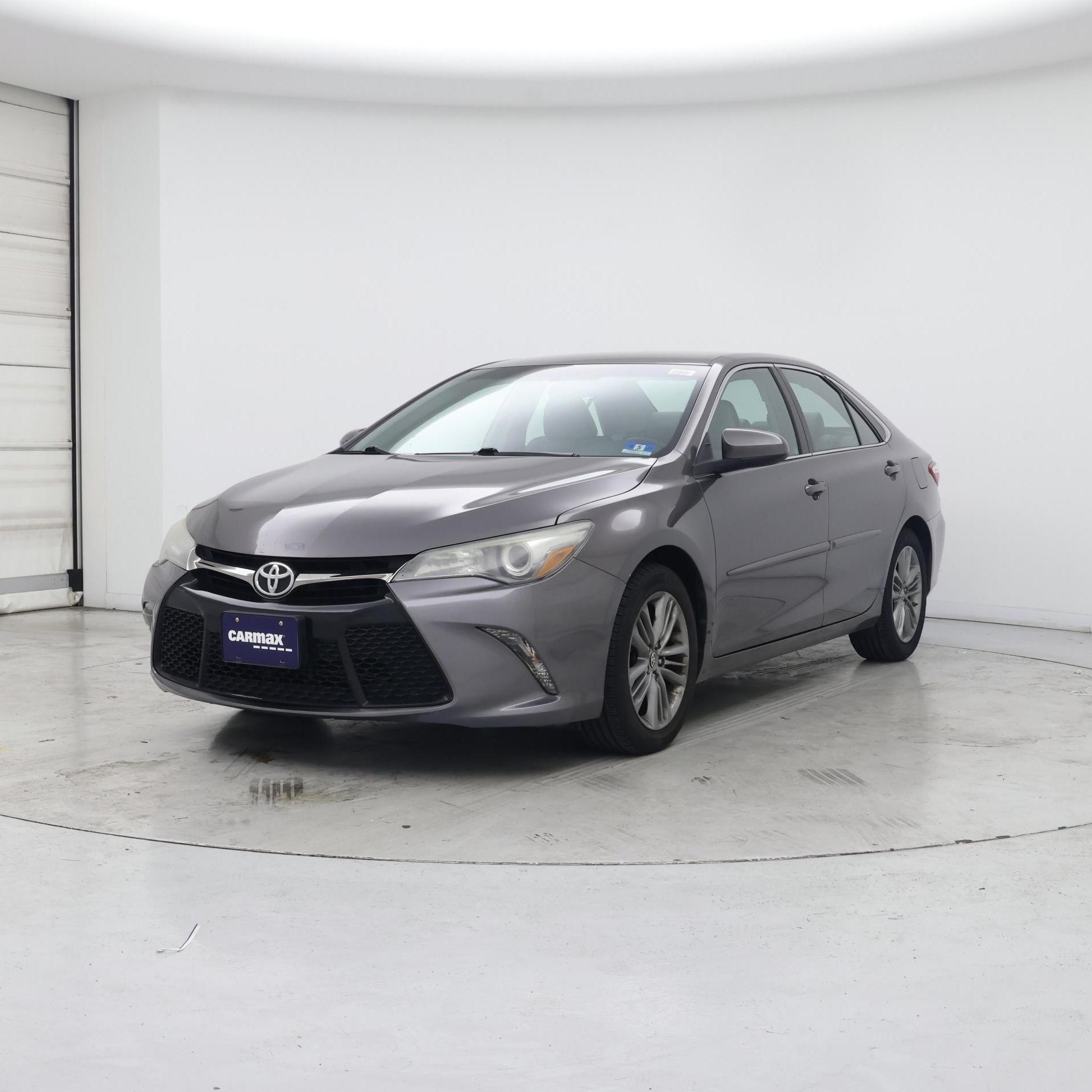 Thumbnail: 2016 Toyota Camry - 4