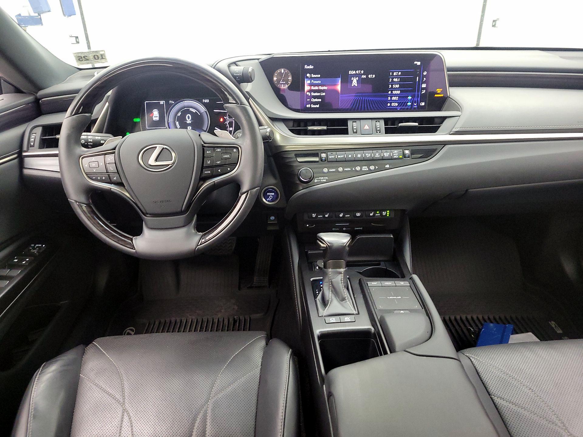 Thumbnail: 2020 Lexus ES - 9