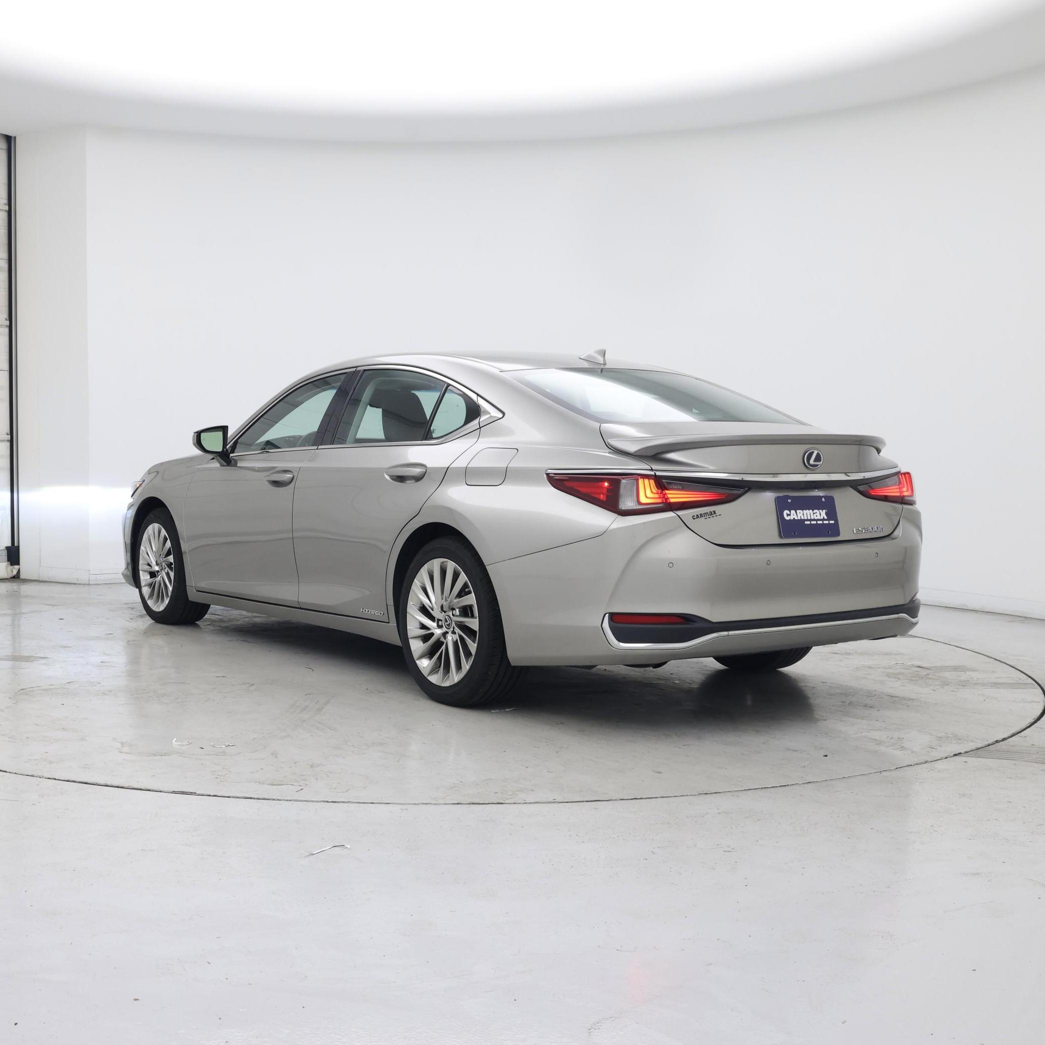 Thumbnail: 2020 Lexus ES - 2