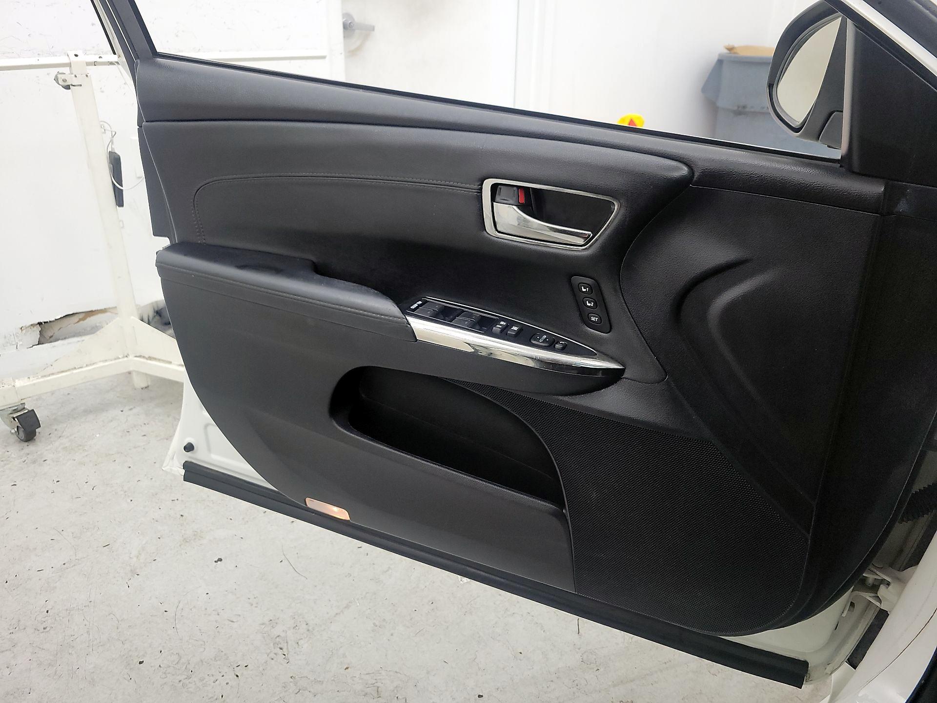 Thumbnail: 2014 Toyota Avalon - 12