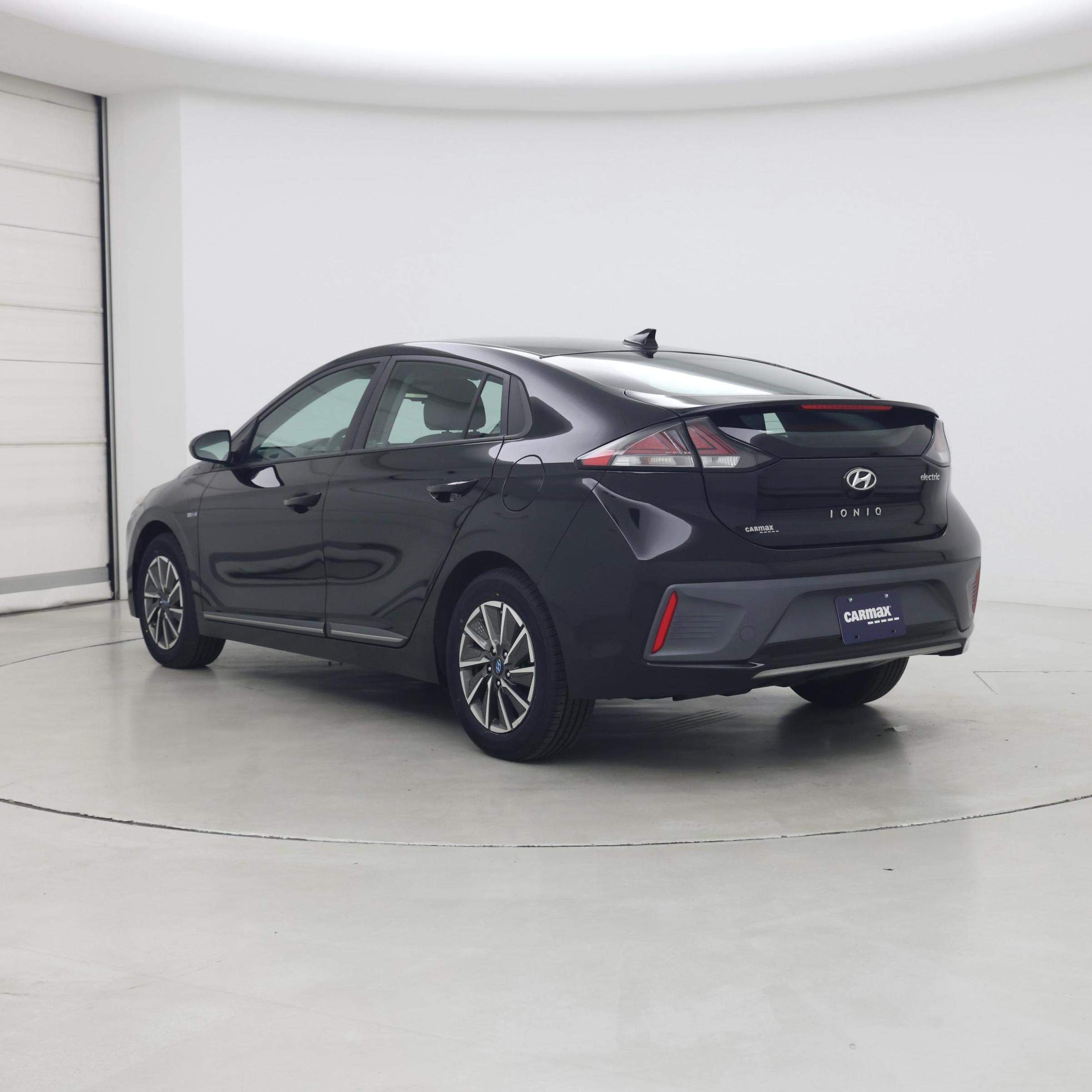 Thumbnail: 2020 Hyundai Ioniq - 2