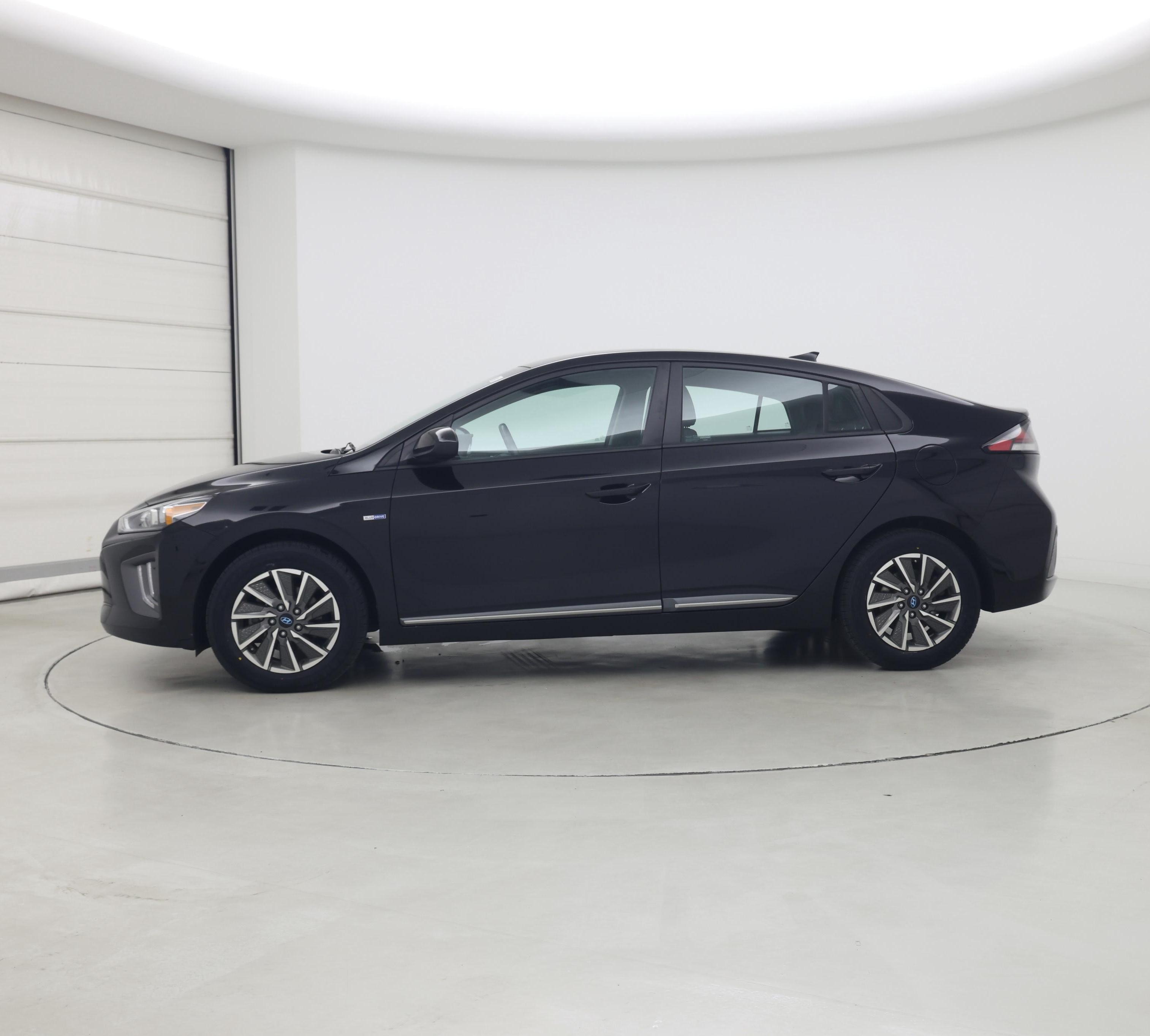 Thumbnail: 2020 Hyundai Ioniq - 3