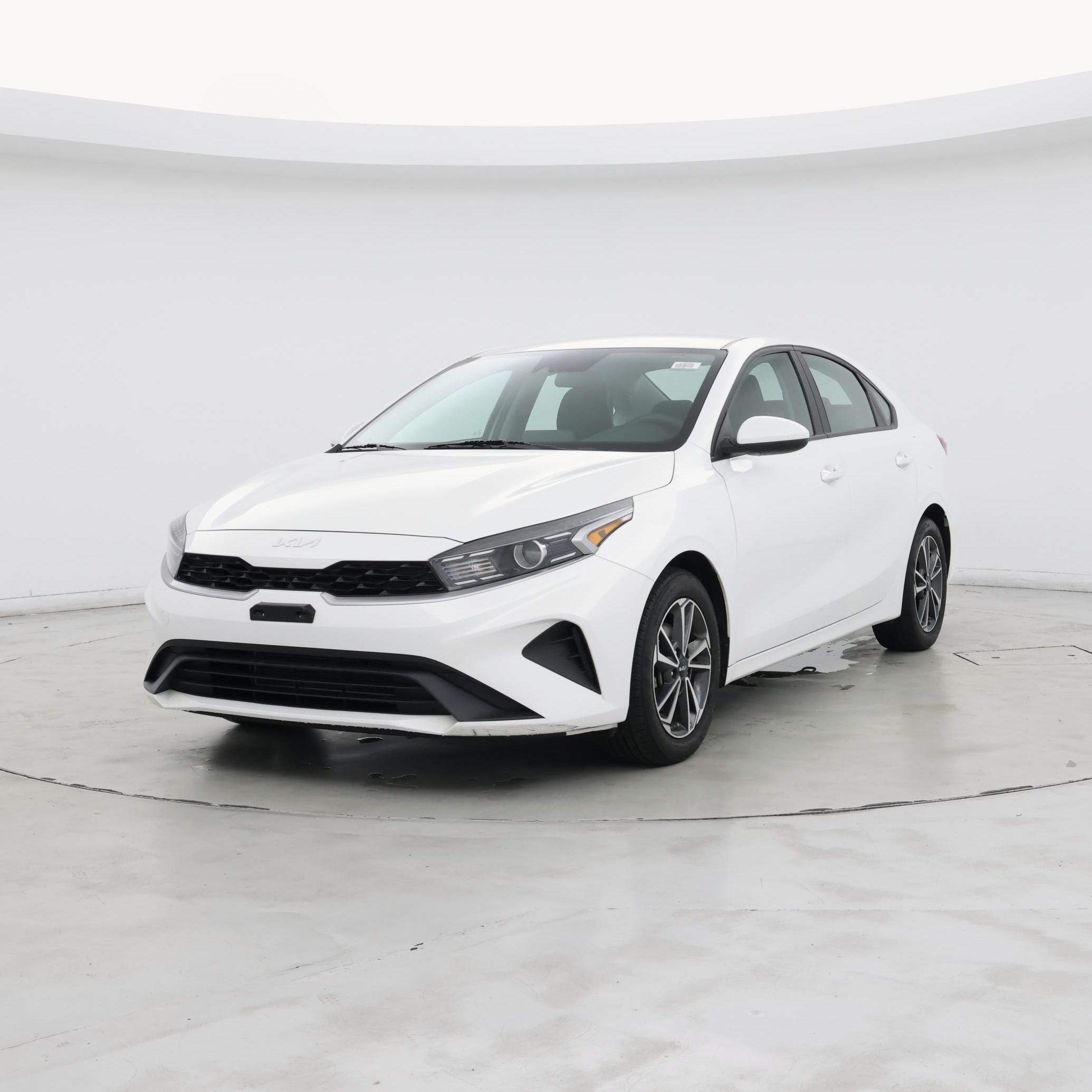 Thumbnail: 2022 Kia Forte - 4