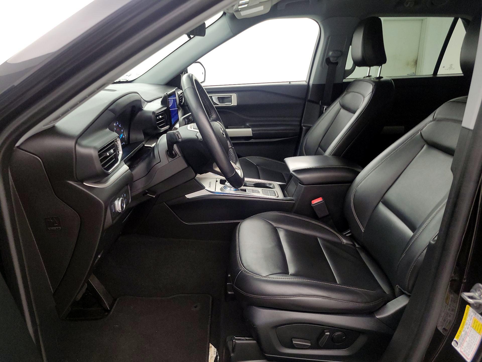 Thumbnail: 2022 Ford Explorer - 11