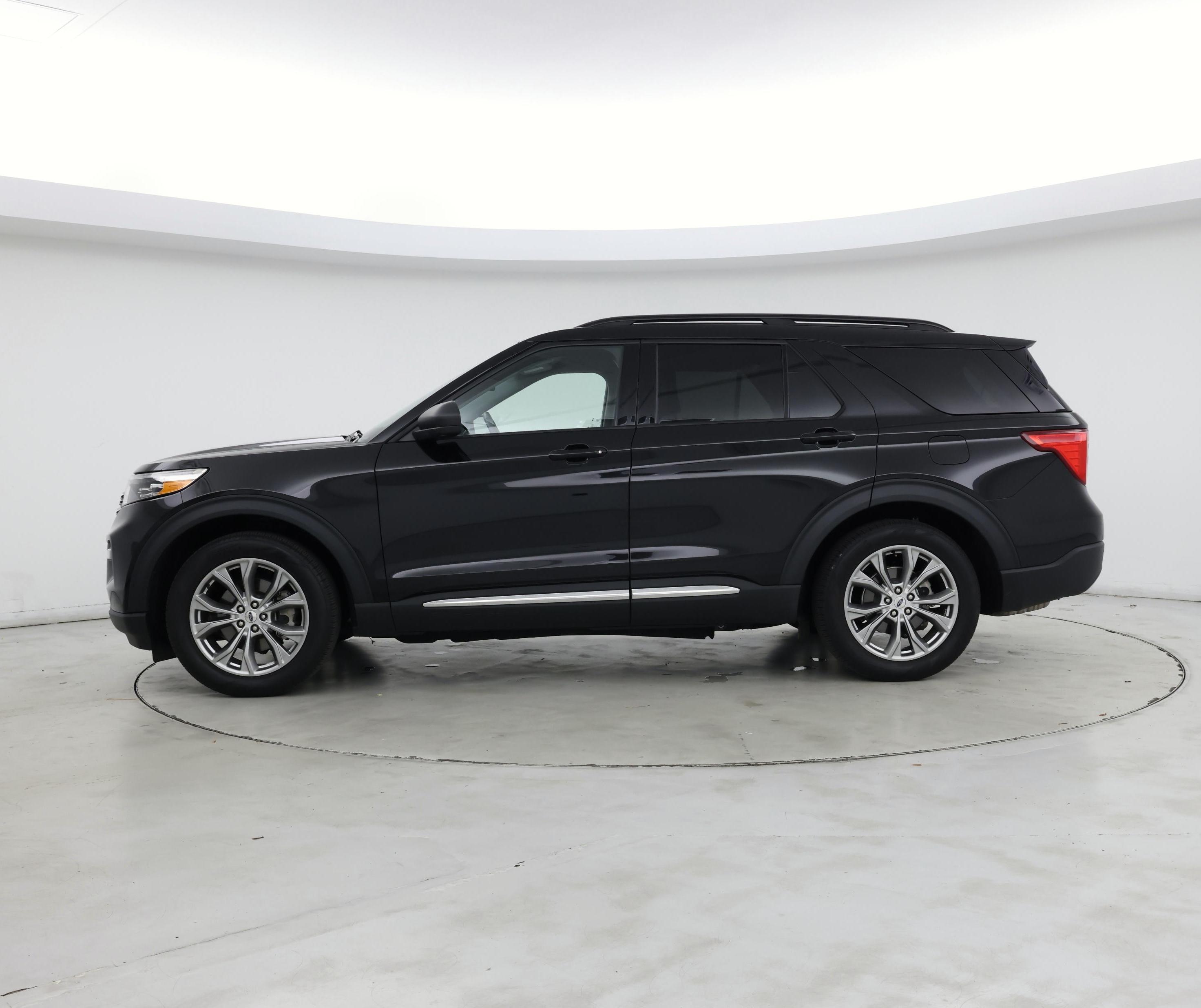 Thumbnail: 2022 Ford Explorer - 3