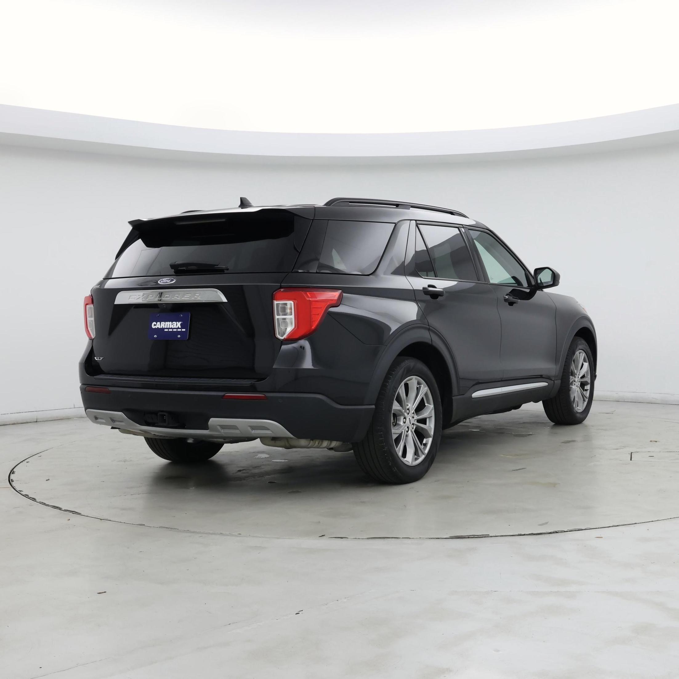 Thumbnail: 2022 Ford Explorer - 8