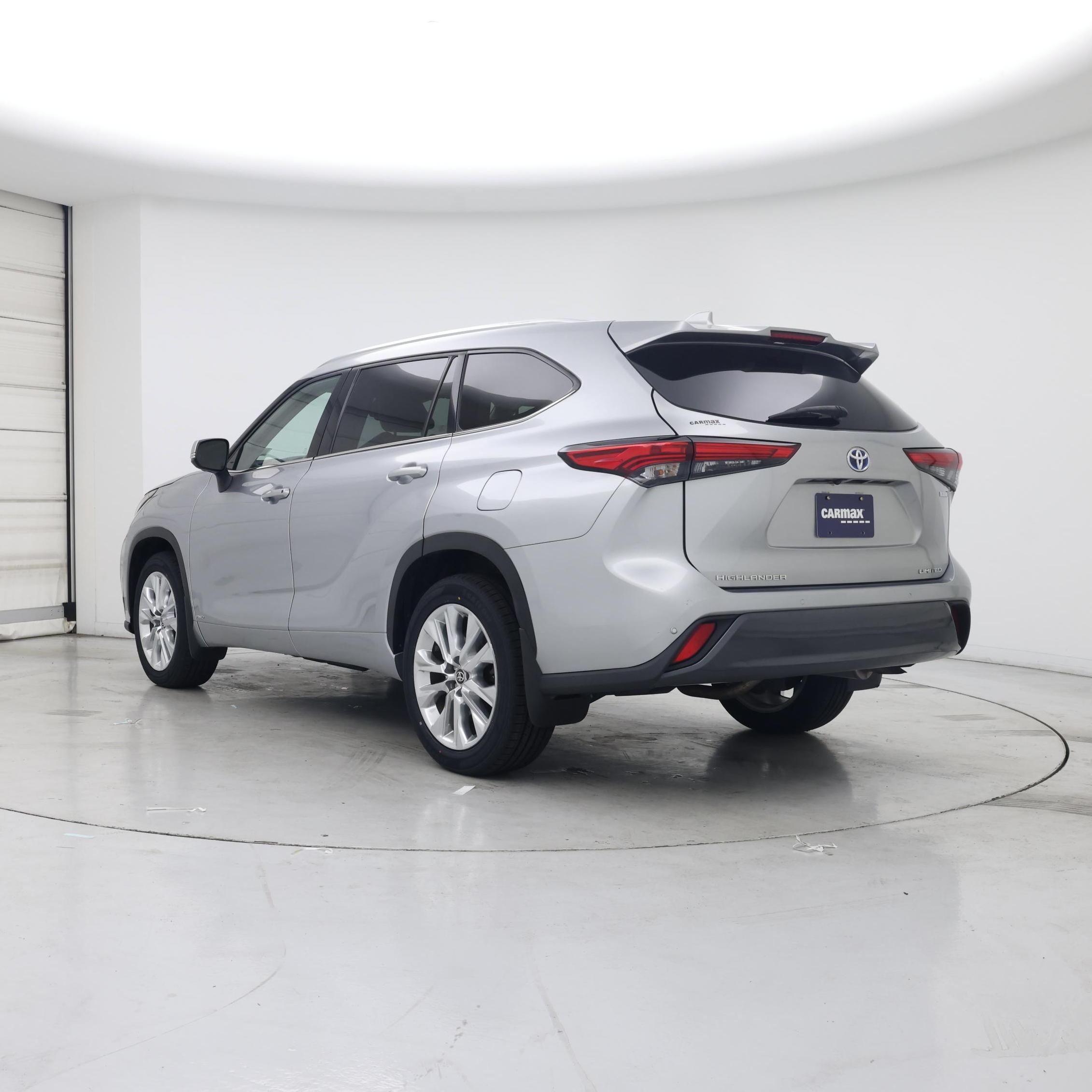 Thumbnail: 2022 Toyota Highlander - 2