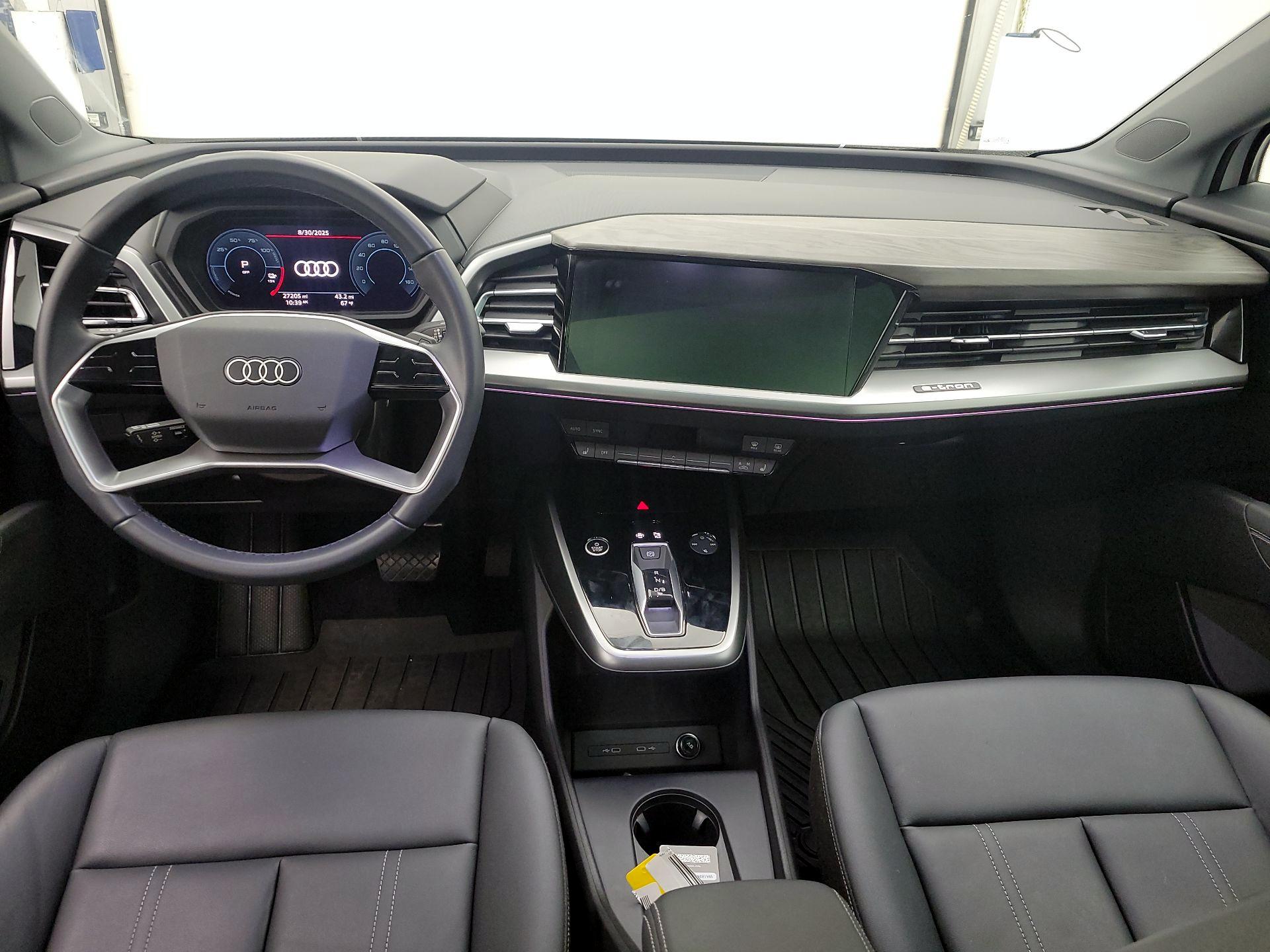 Thumbnail: 2022 Audi Q4 e-tron - 9