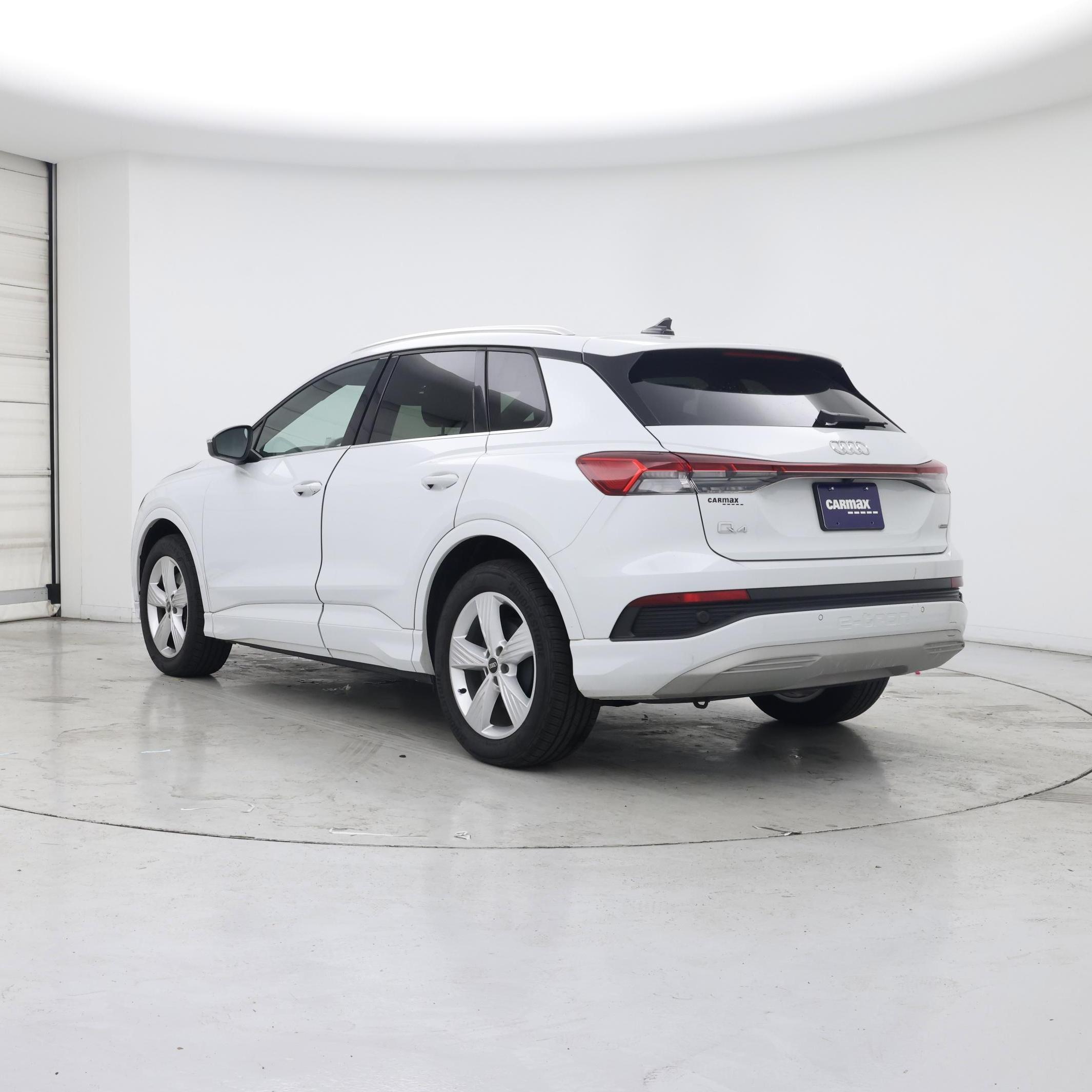 Thumbnail: 2022 Audi Q4 e-tron - 2