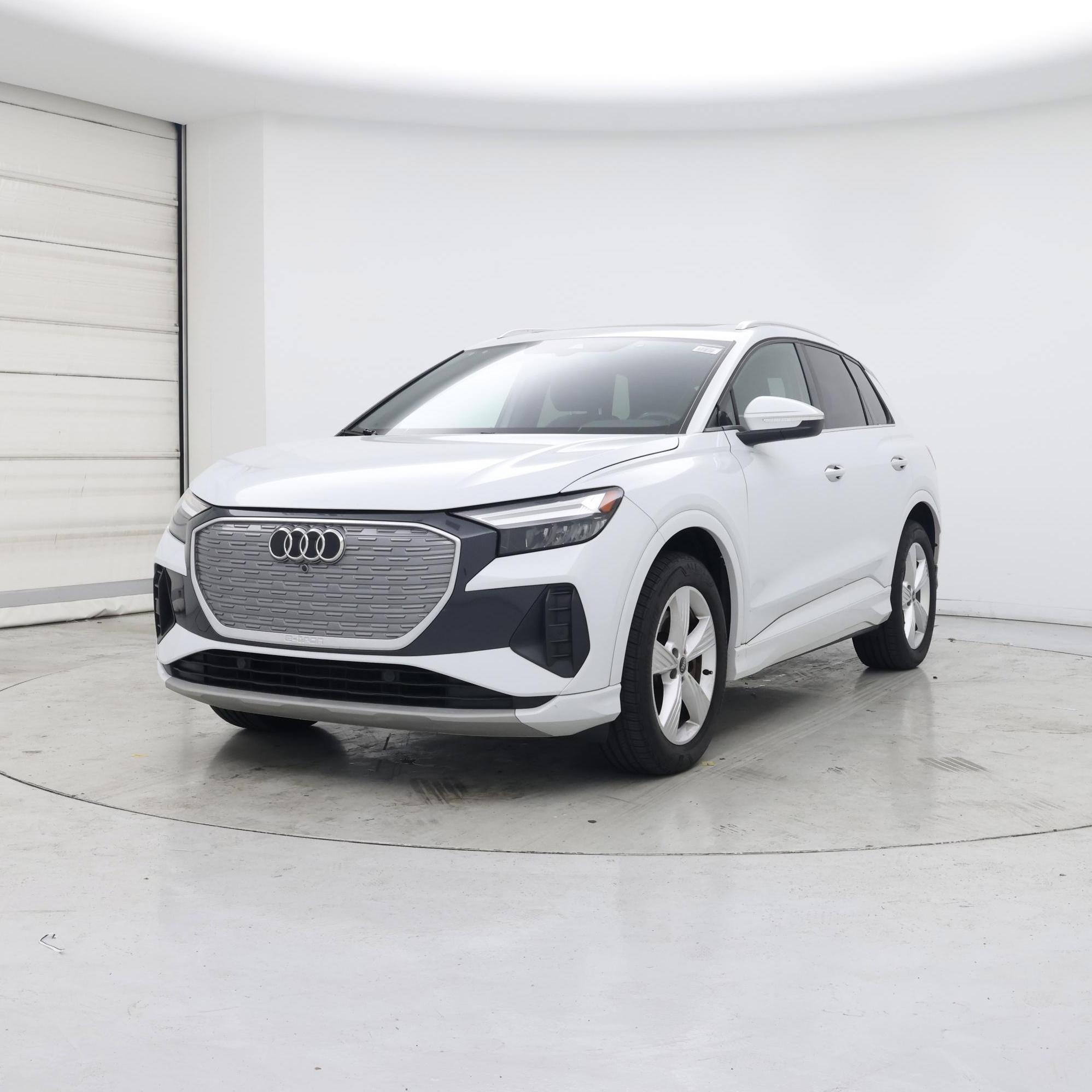Thumbnail: 2022 Audi Q4 e-tron - 4