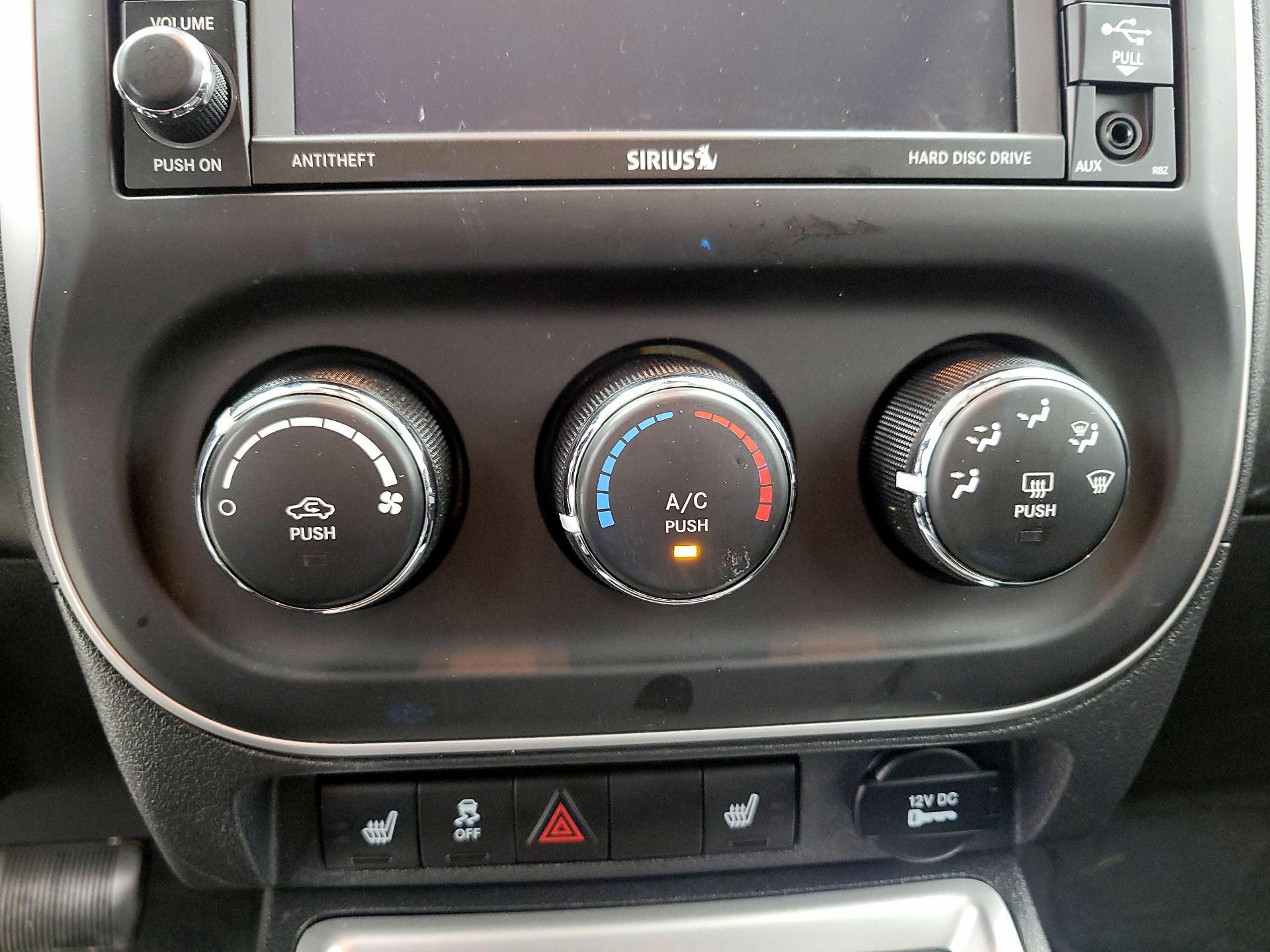 Thumbnail: 2014 Jeep Compass - 15