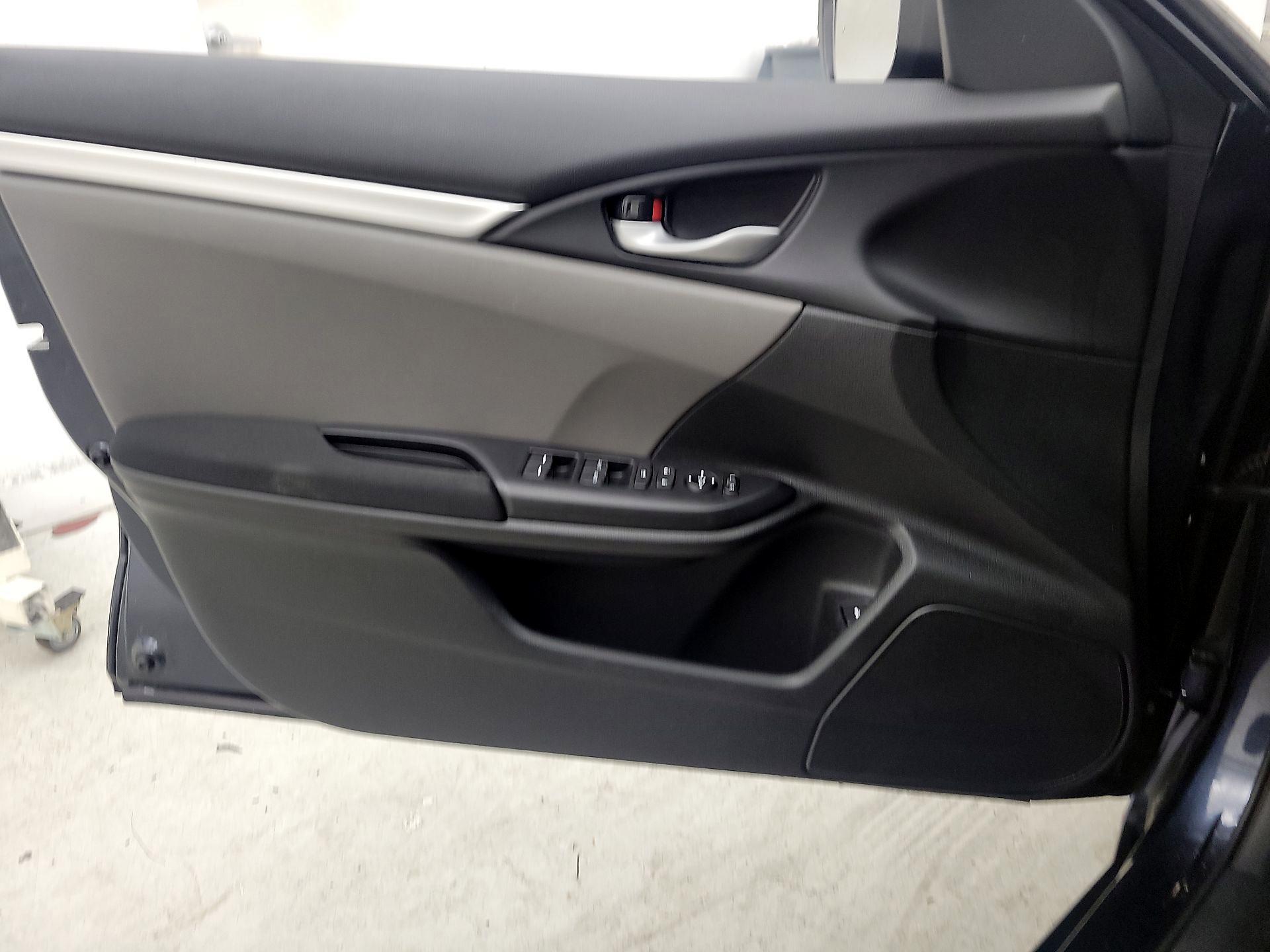 Thumbnail: 2019 Honda Civic - 12