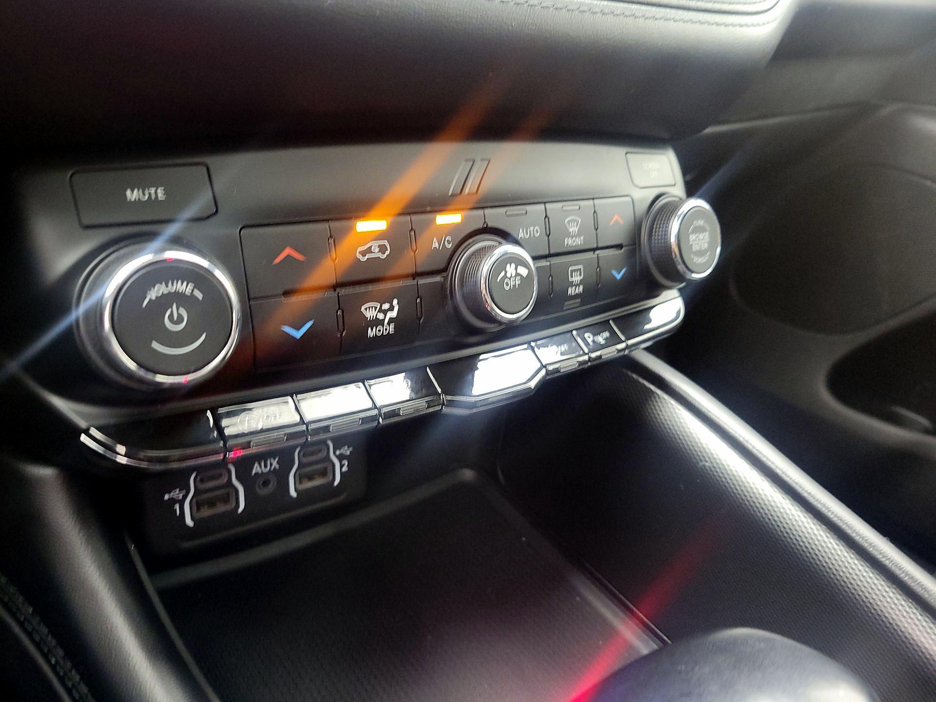 Thumbnail: 2021 Dodge Durango - 16