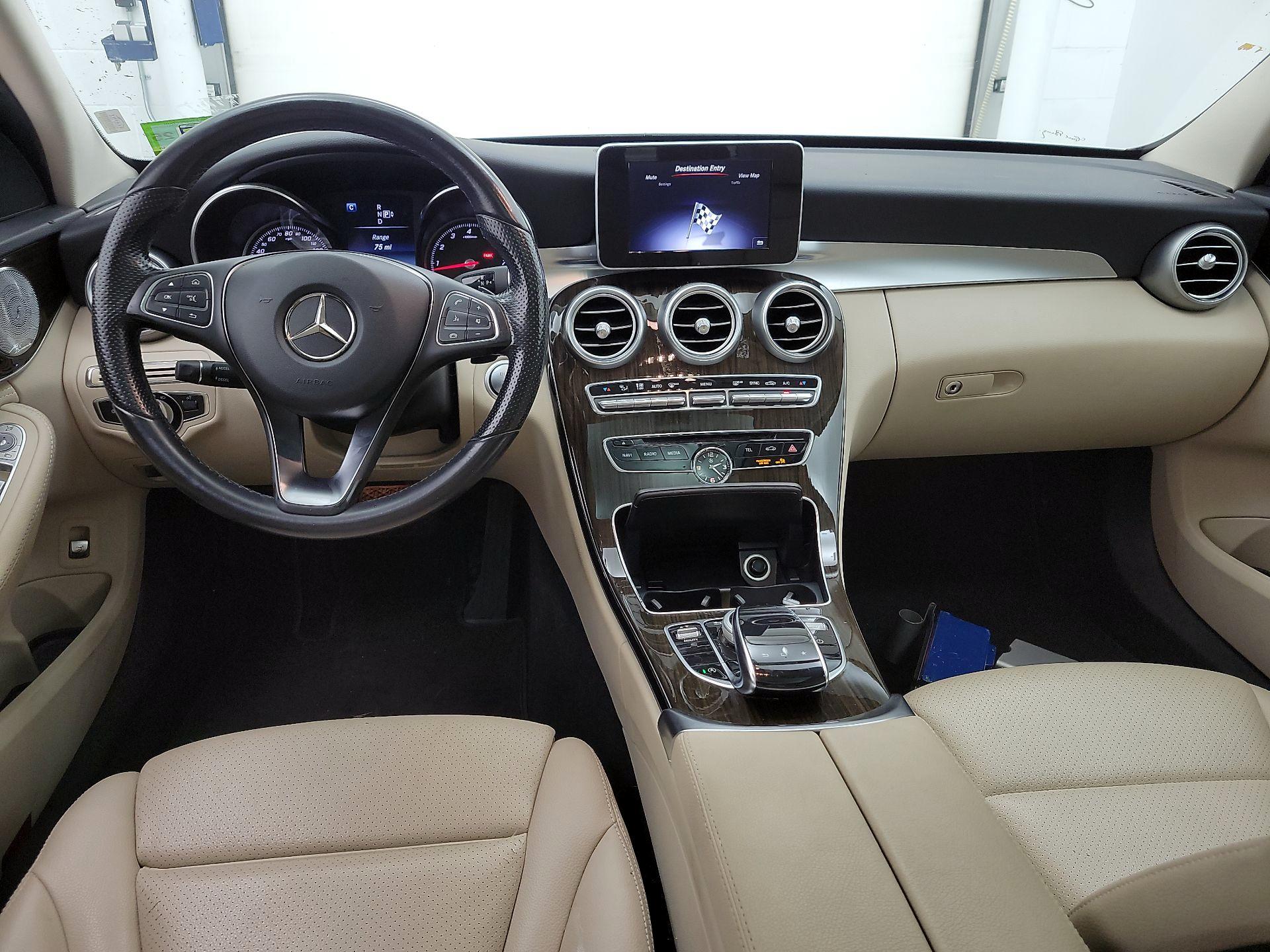 Thumbnail: 2015 Mercedes-Benz C-Class - 9