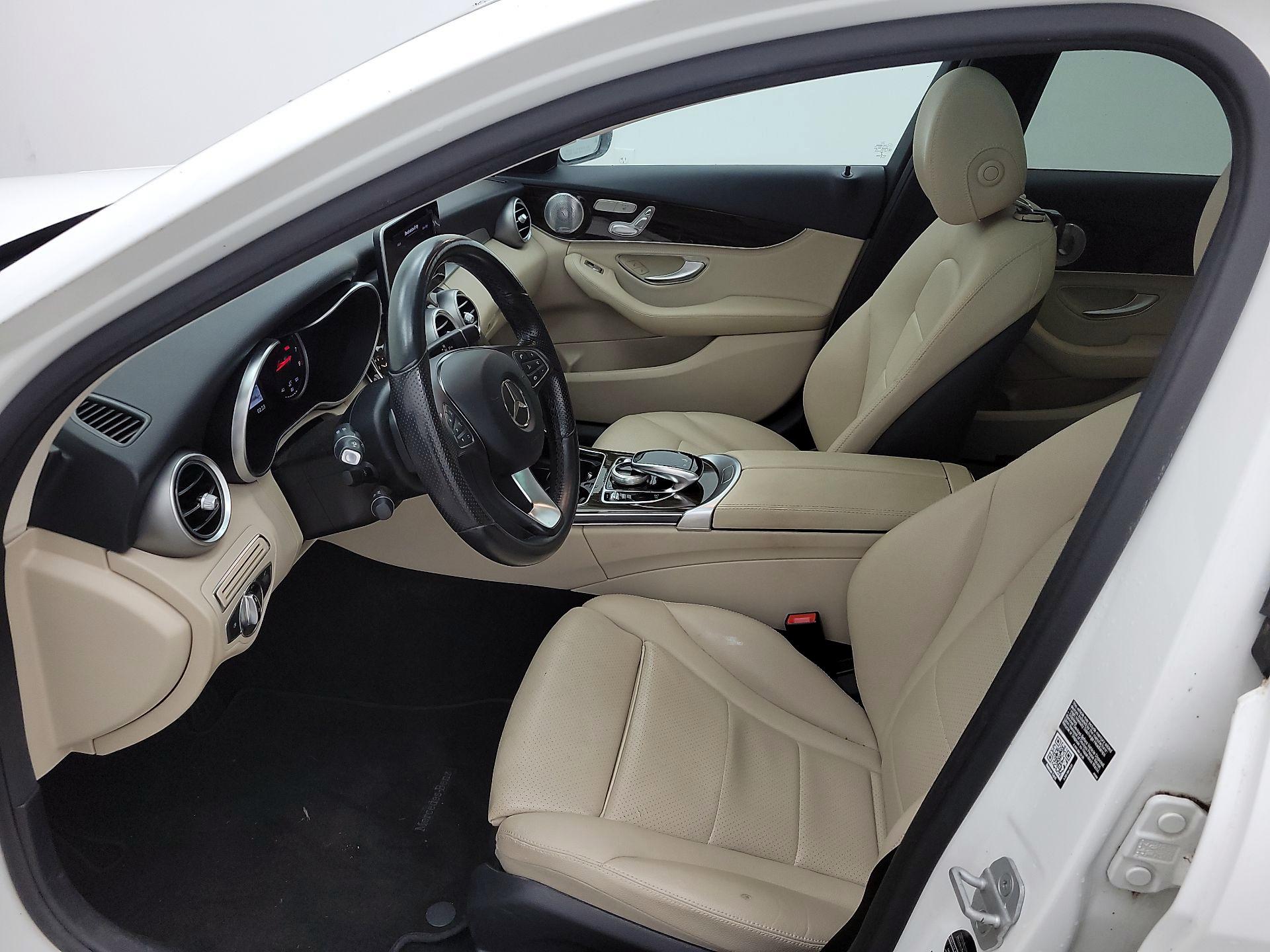 Thumbnail: 2015 Mercedes-Benz C-Class - 11