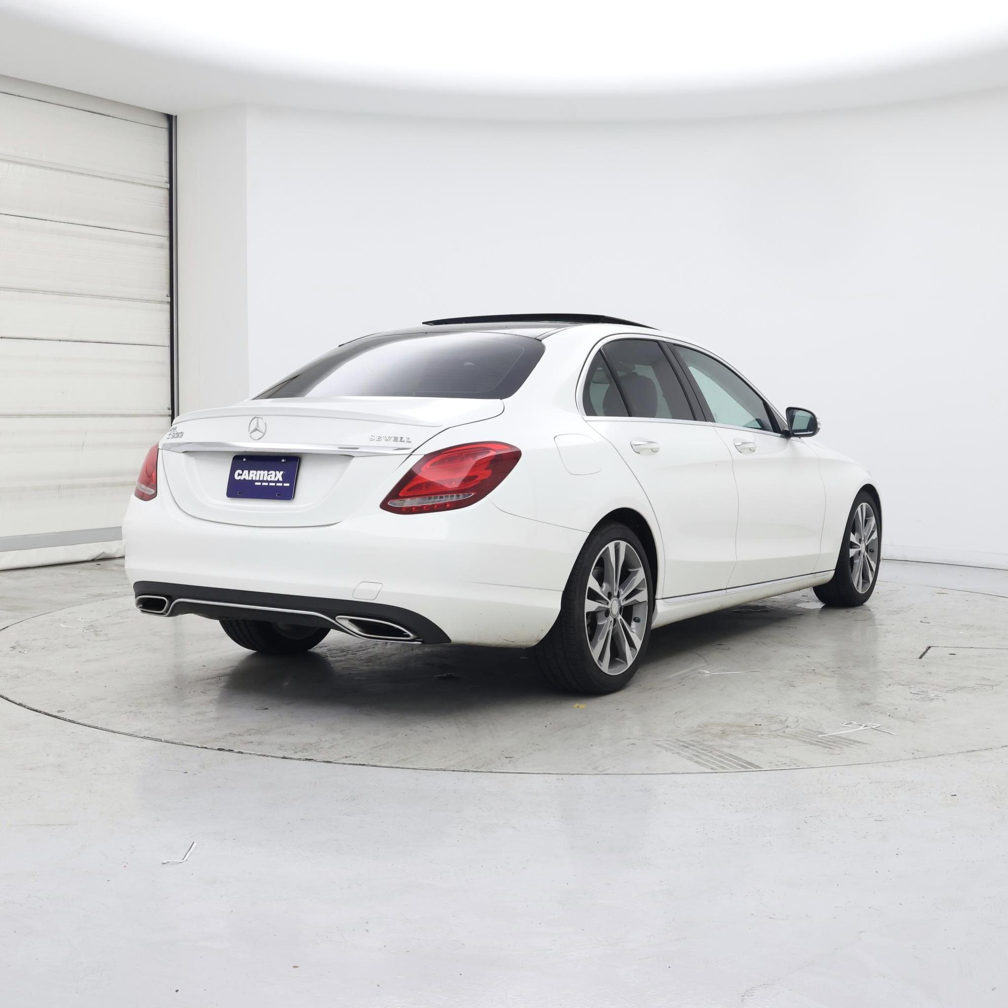 Thumbnail: 2015 Mercedes-Benz C-Class - 8