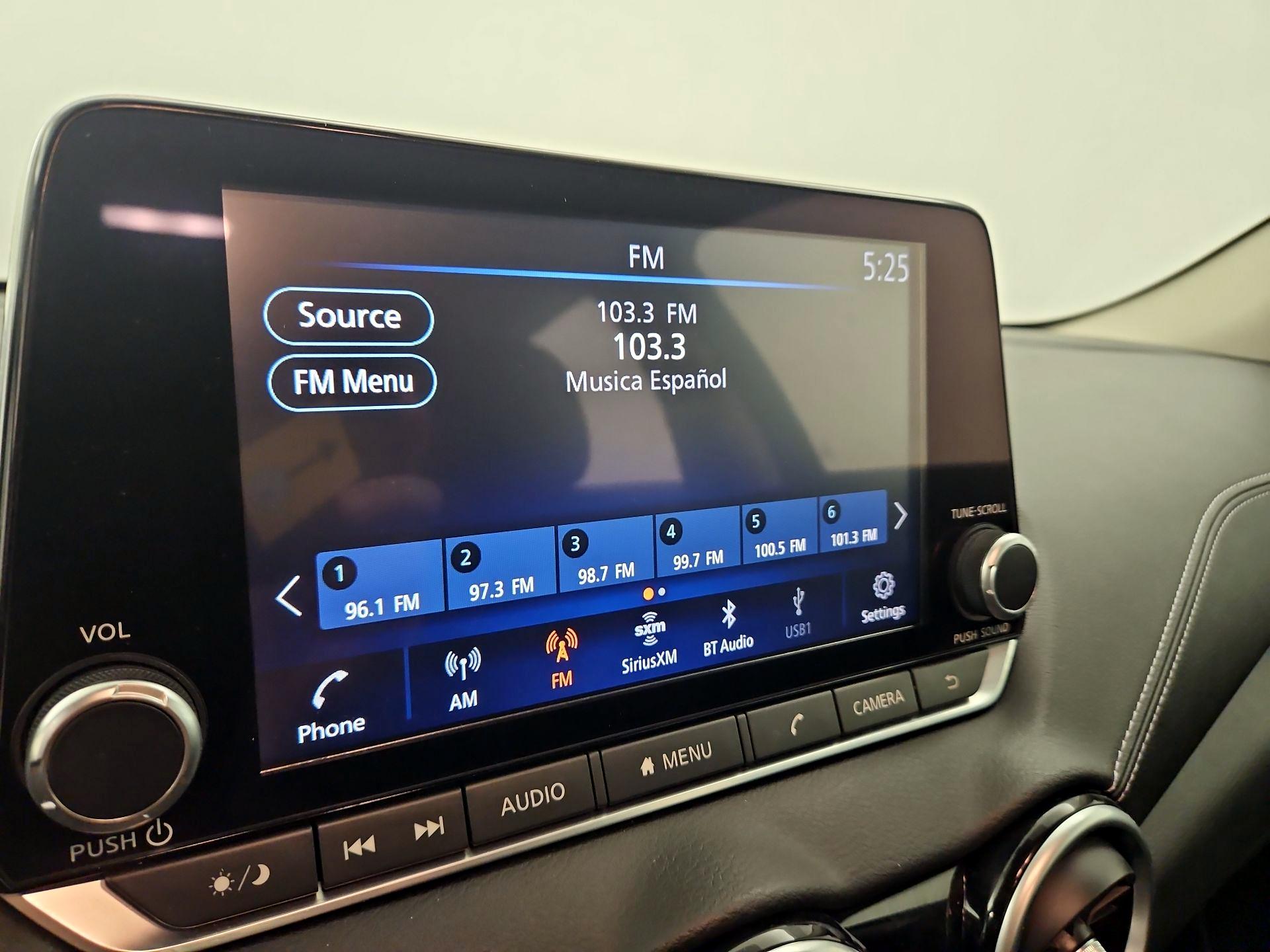 Thumbnail: 2020 Nissan Sentra - 15