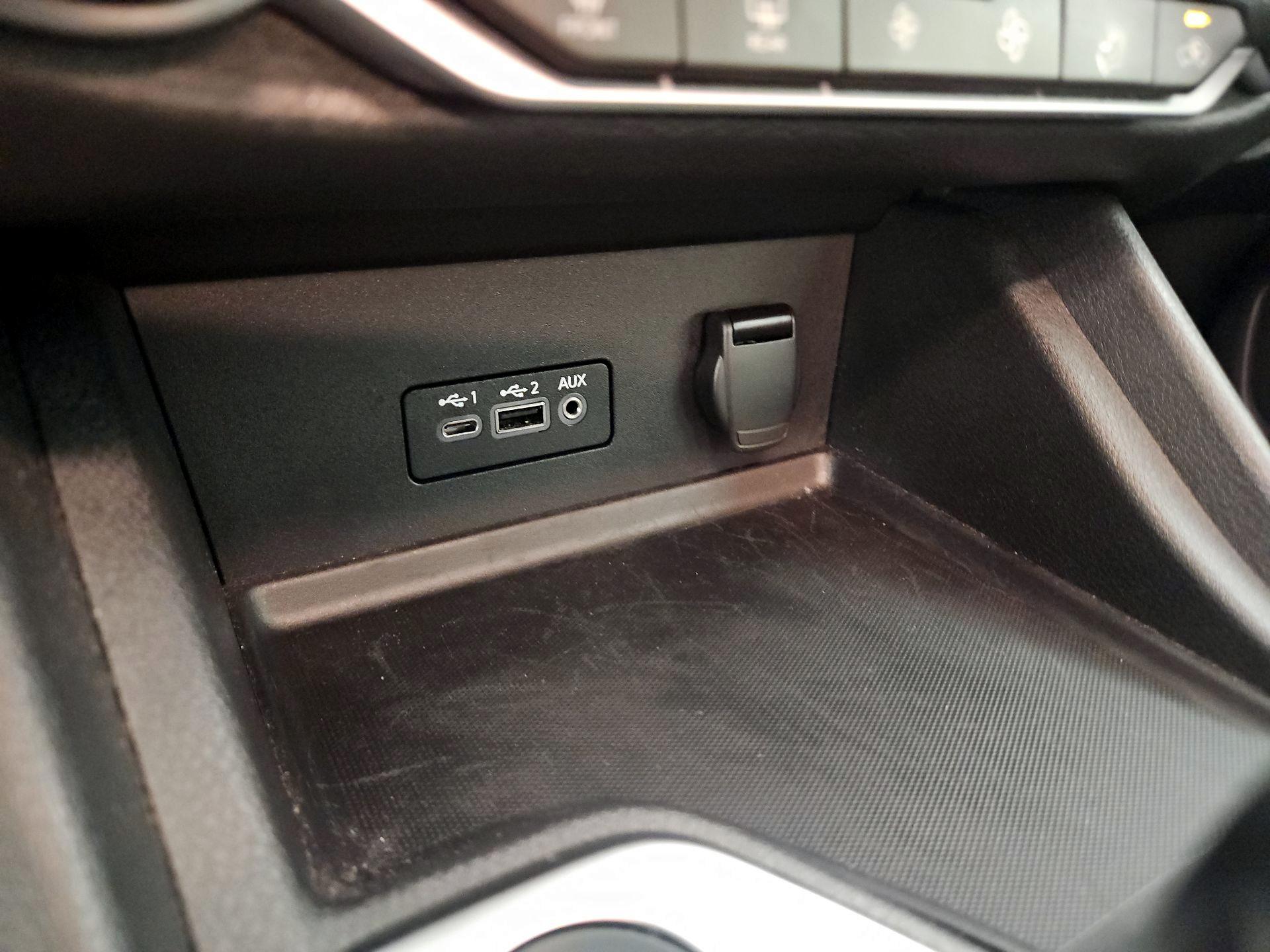 Thumbnail: 2020 Nissan Sentra - 18