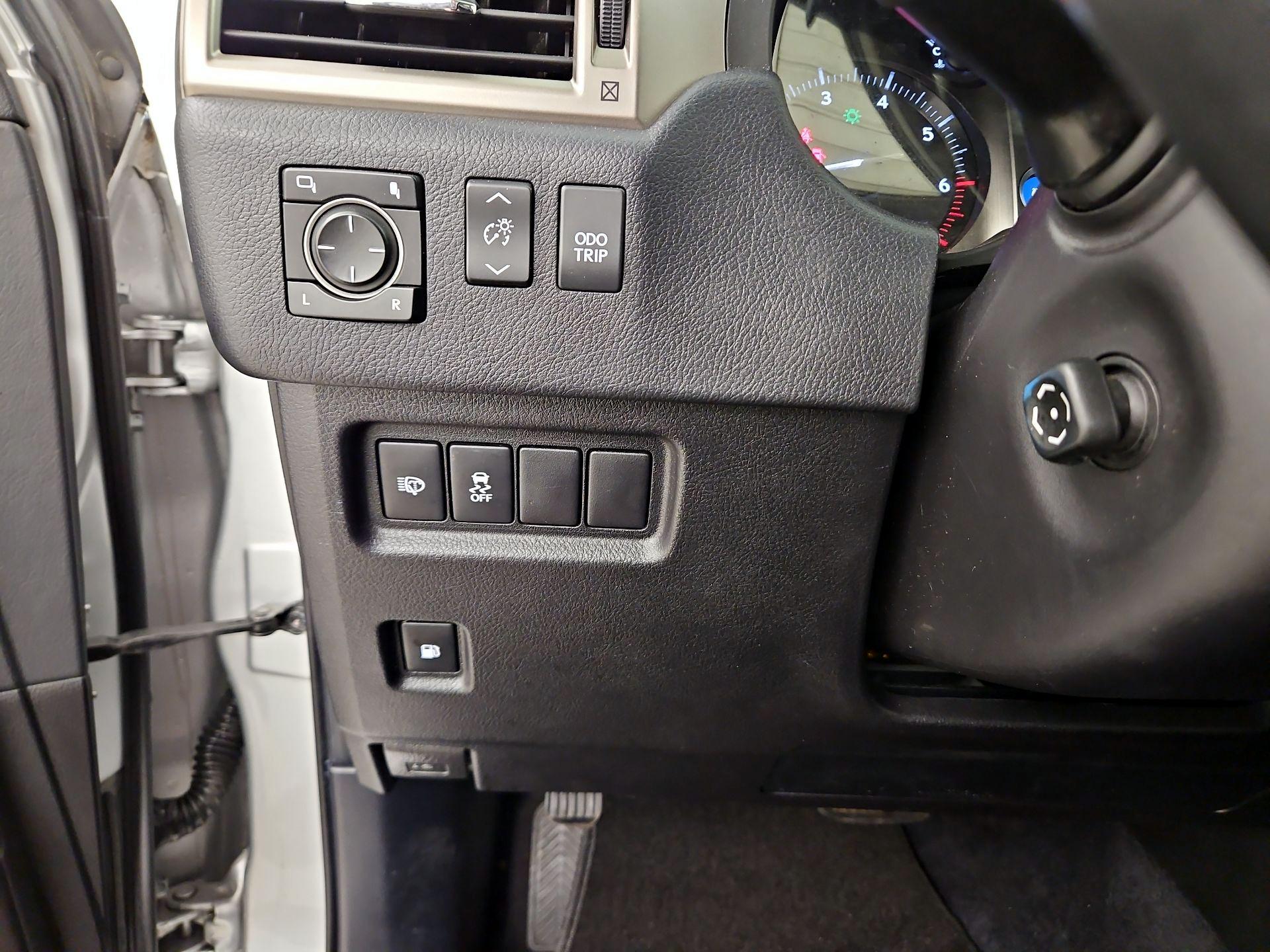 Thumbnail: 2015 Lexus GX - 13