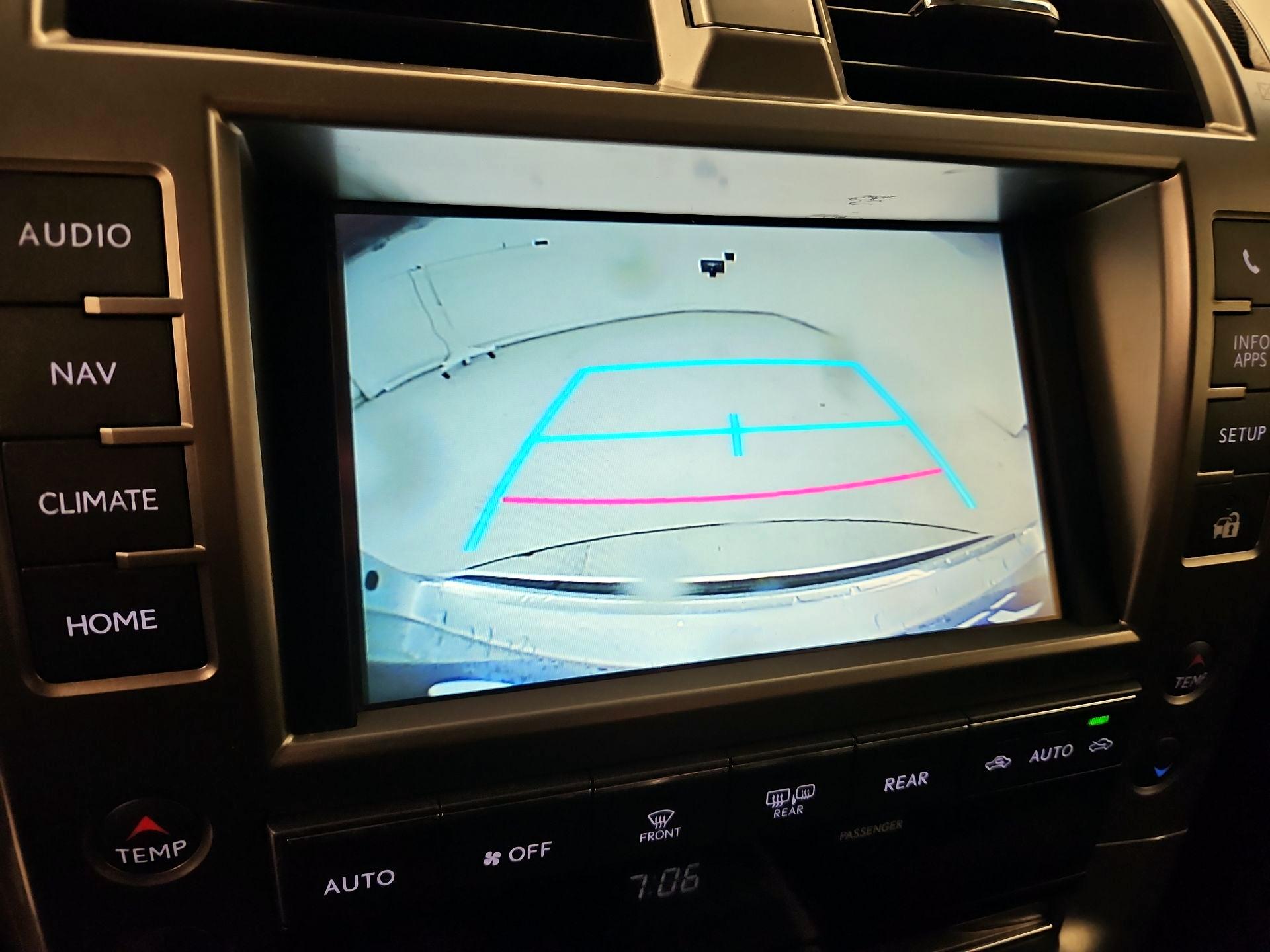 Thumbnail: 2015 Lexus GX - 15