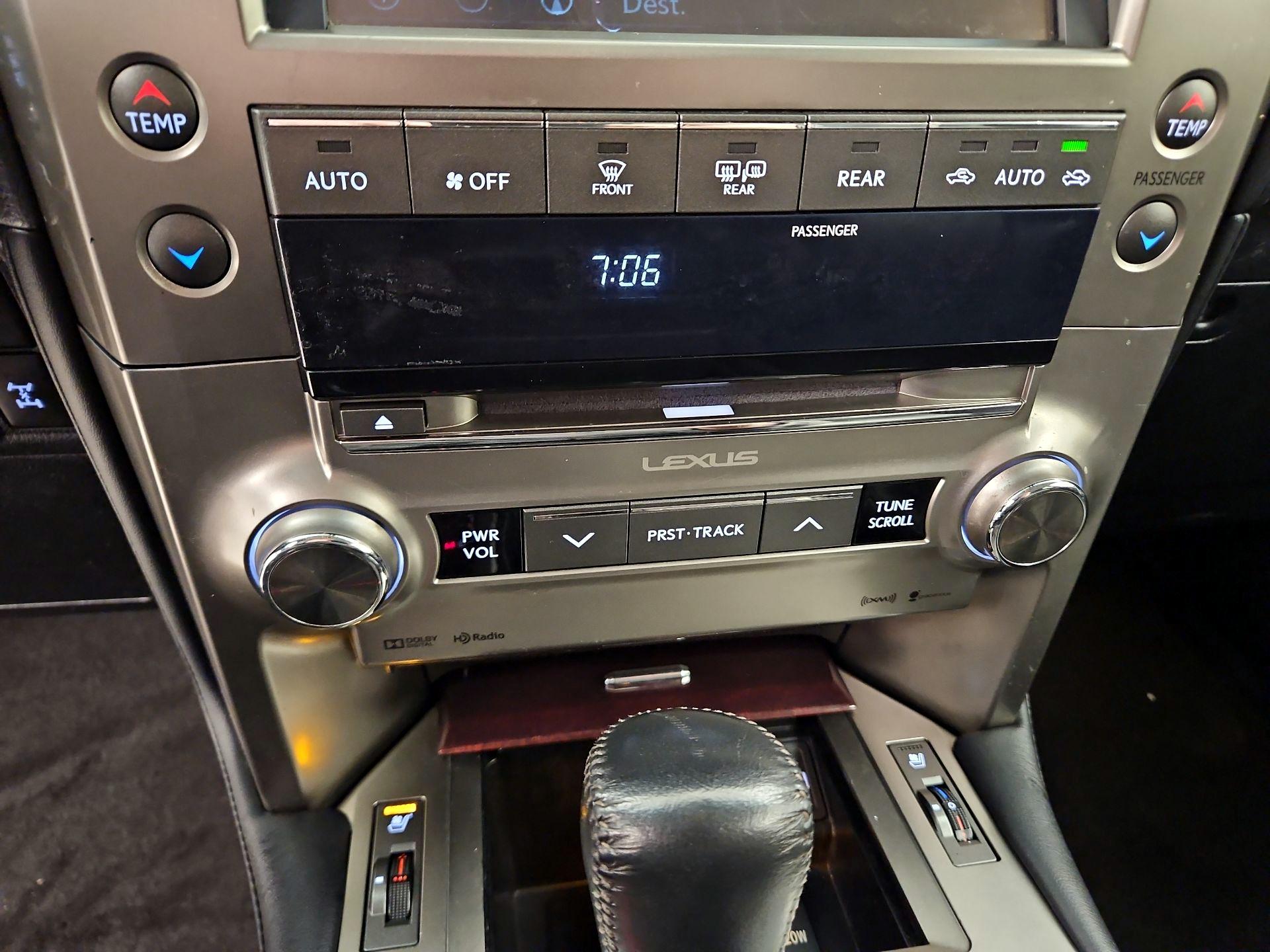 Thumbnail: 2015 Lexus GX - 17