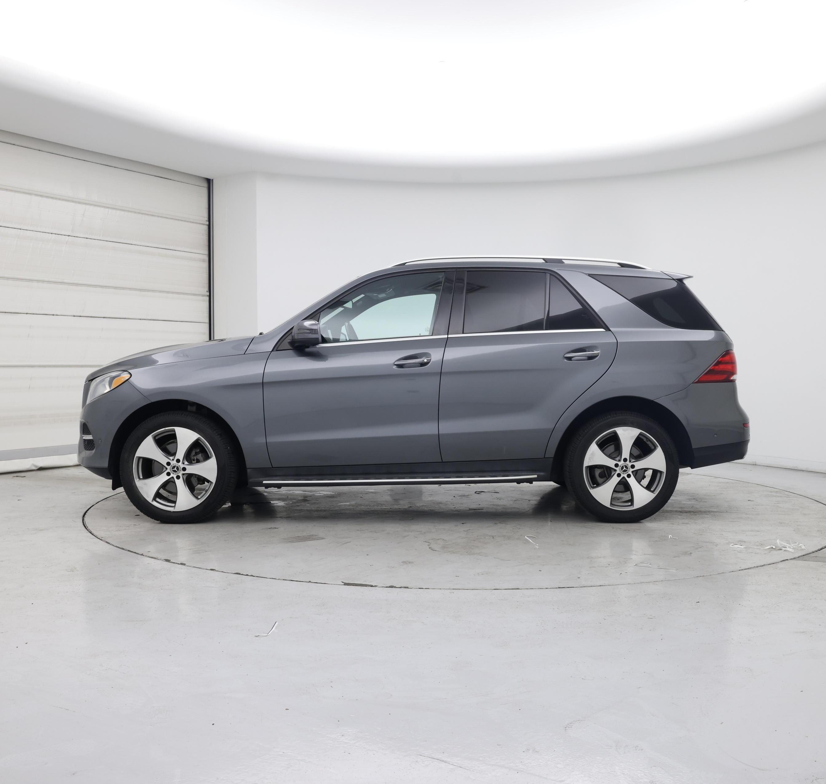 Thumbnail: 2018 Mercedes-Benz GLE - 3