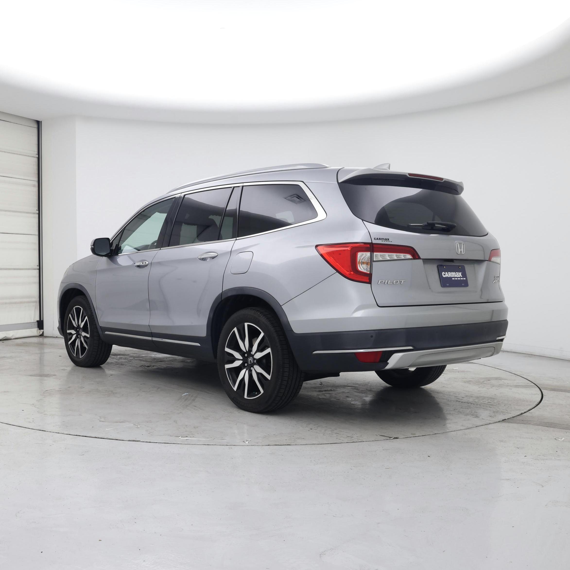Thumbnail: 2019 Honda Pilot - 2
