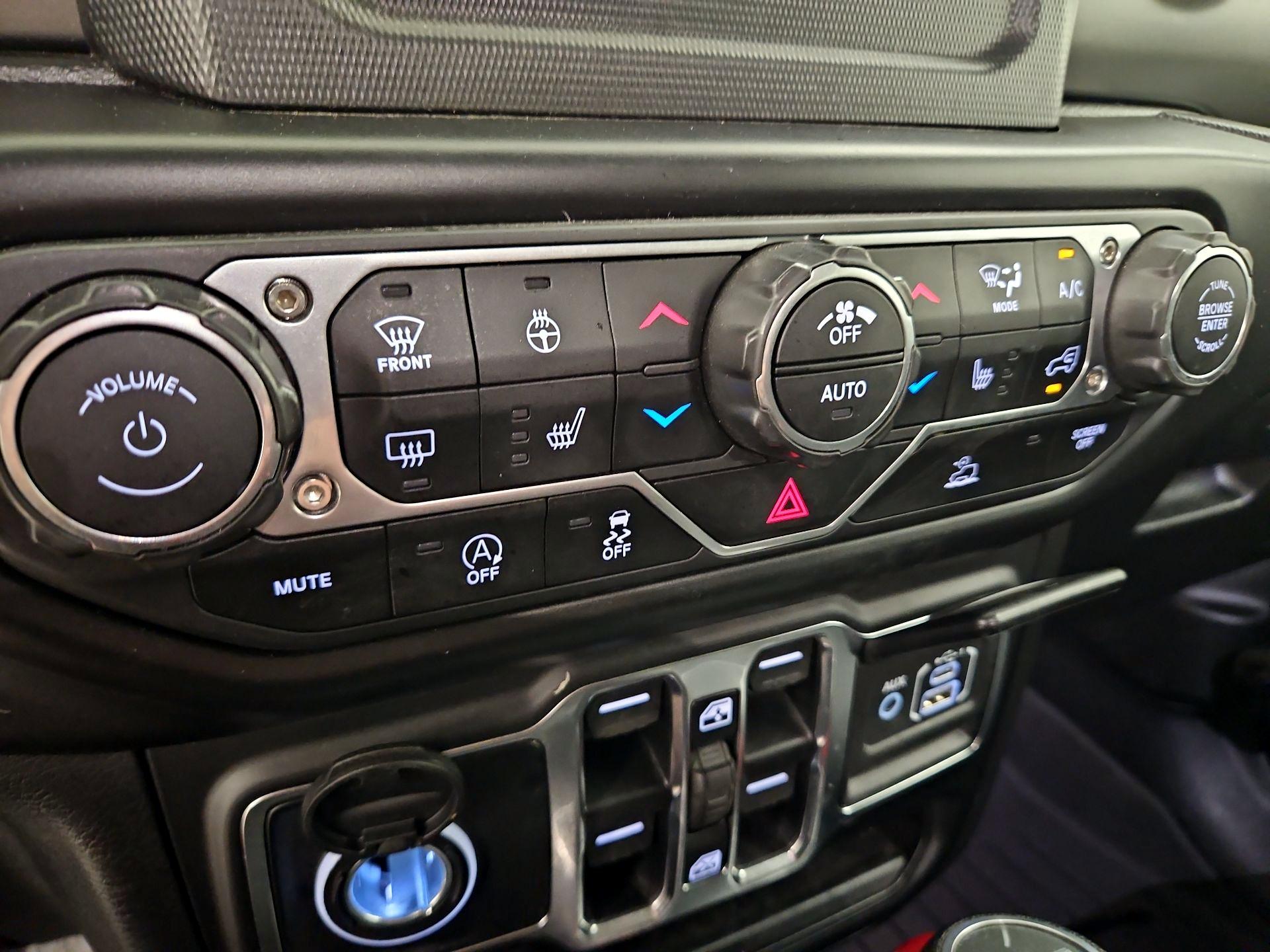 Thumbnail: 2022 Jeep Gladiator - 16