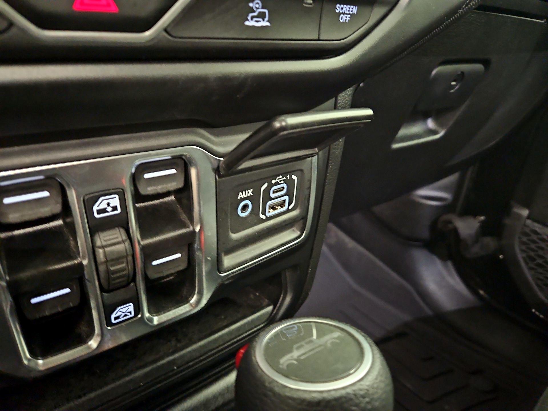 Thumbnail: 2022 Jeep Gladiator - 18