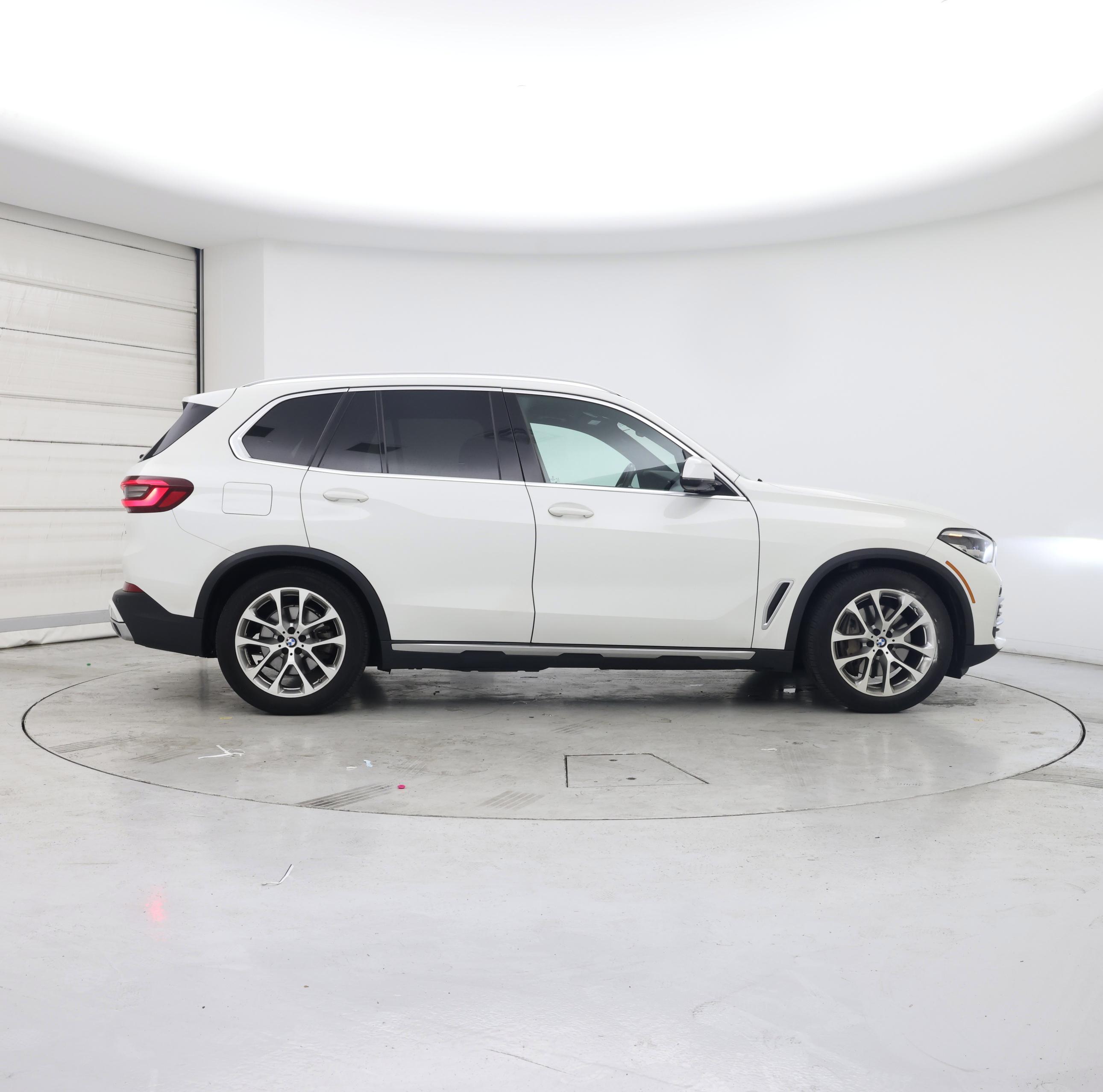 Thumbnail: 2021 BMW X5 - 7