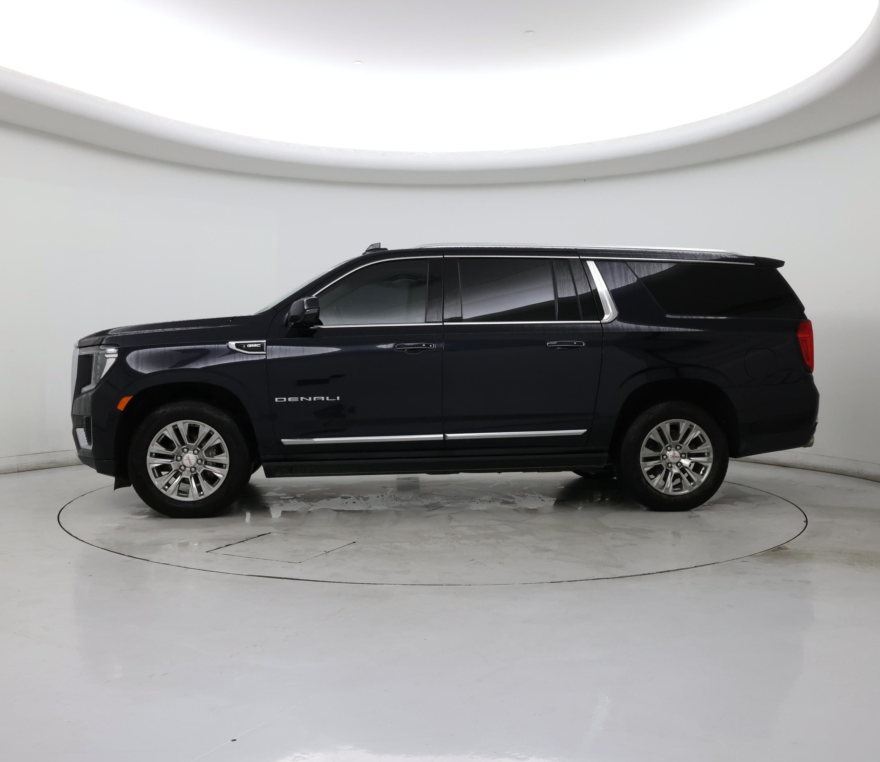 Thumbnail: 2023 GMC Yukon XL - 3