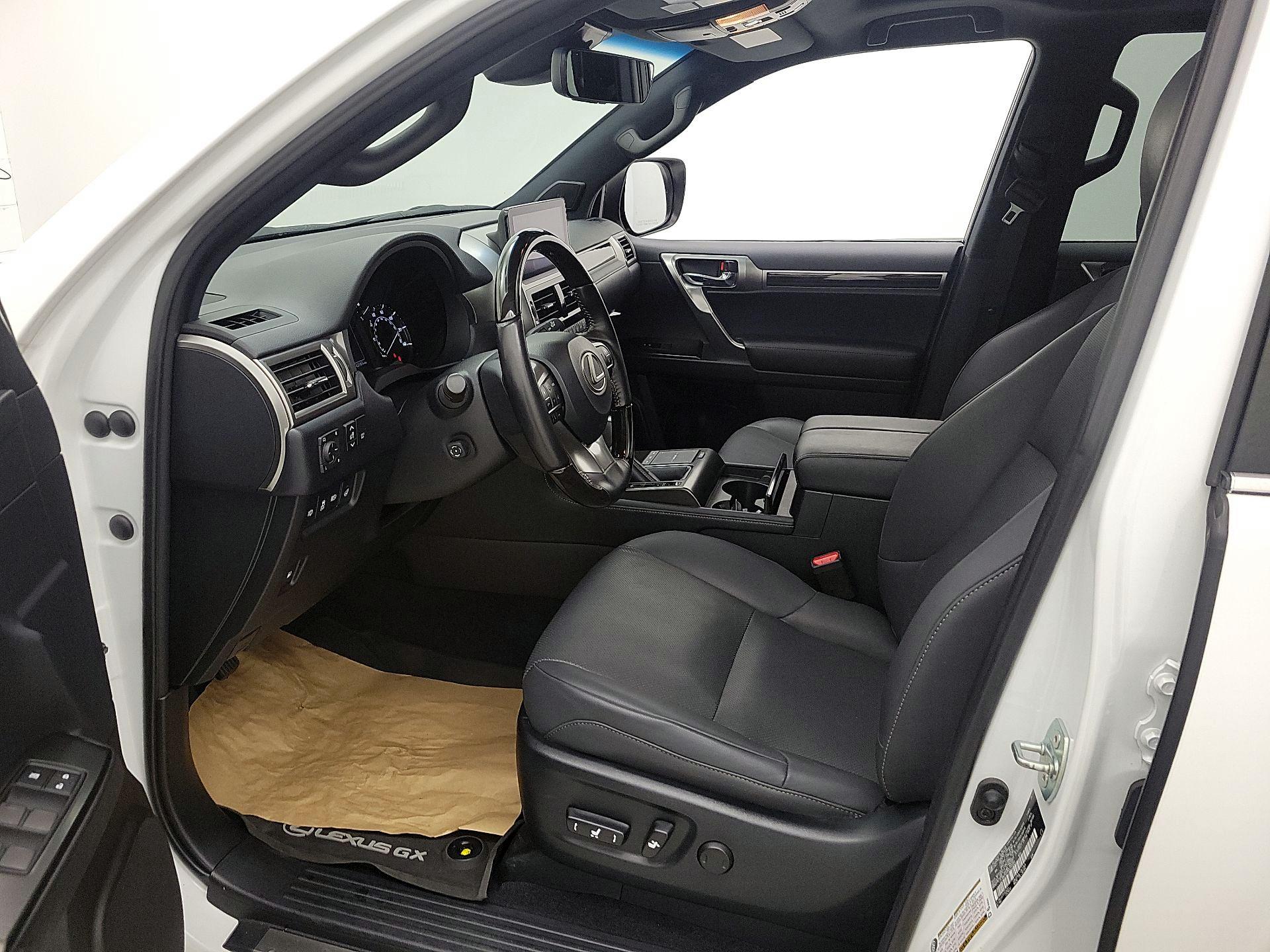 Thumbnail: 2022 Lexus GX - 11