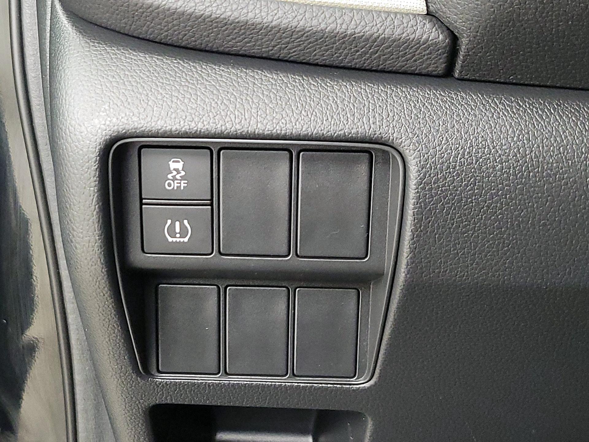 Thumbnail: 2017 Honda CR-V - 13