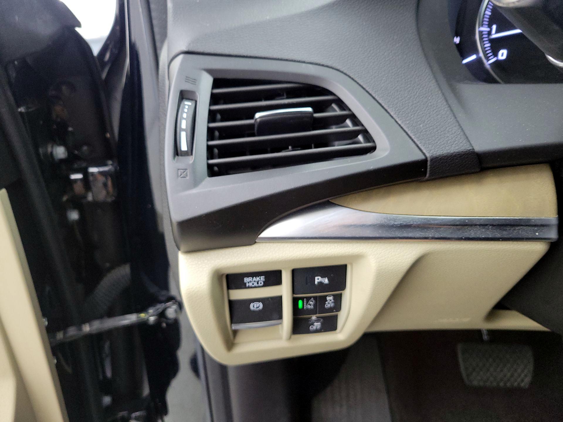 Thumbnail: 2019 Acura MDX - 13