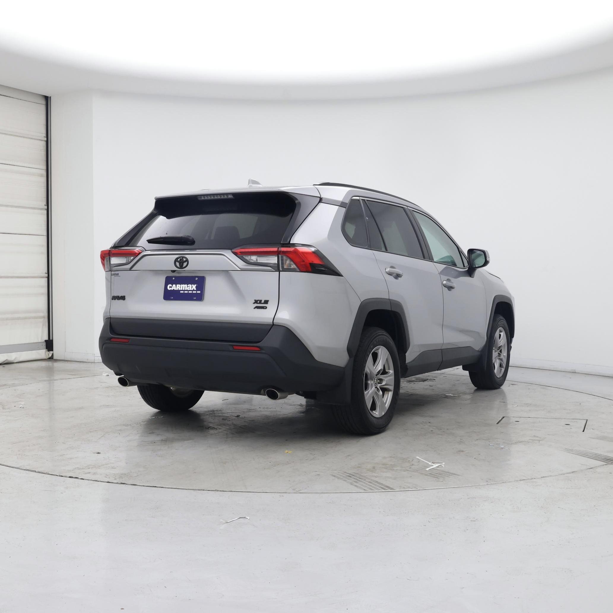 Thumbnail: 2023 Toyota RAV4 - 8