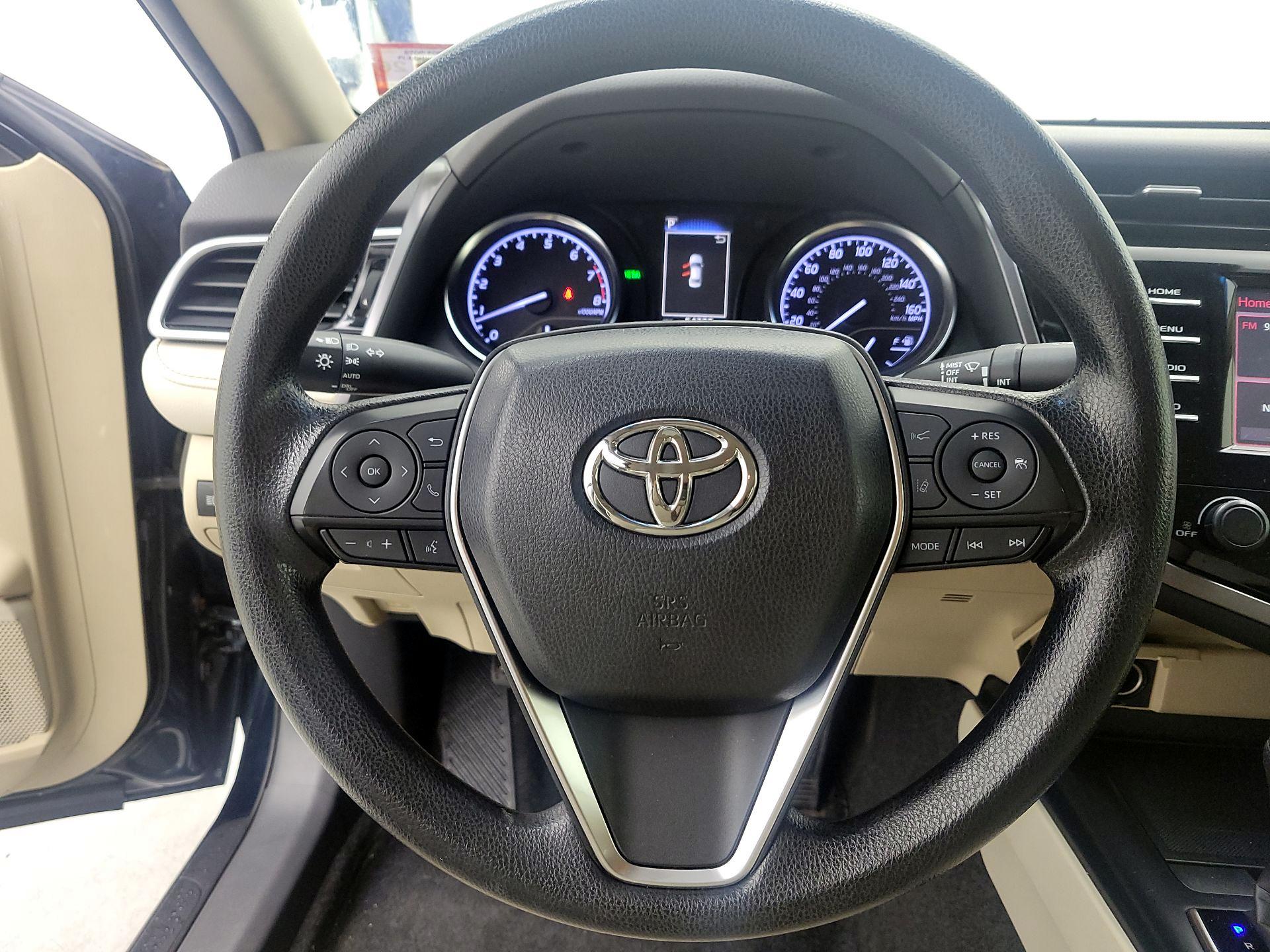 Thumbnail: 2018 Toyota Camry - 10
