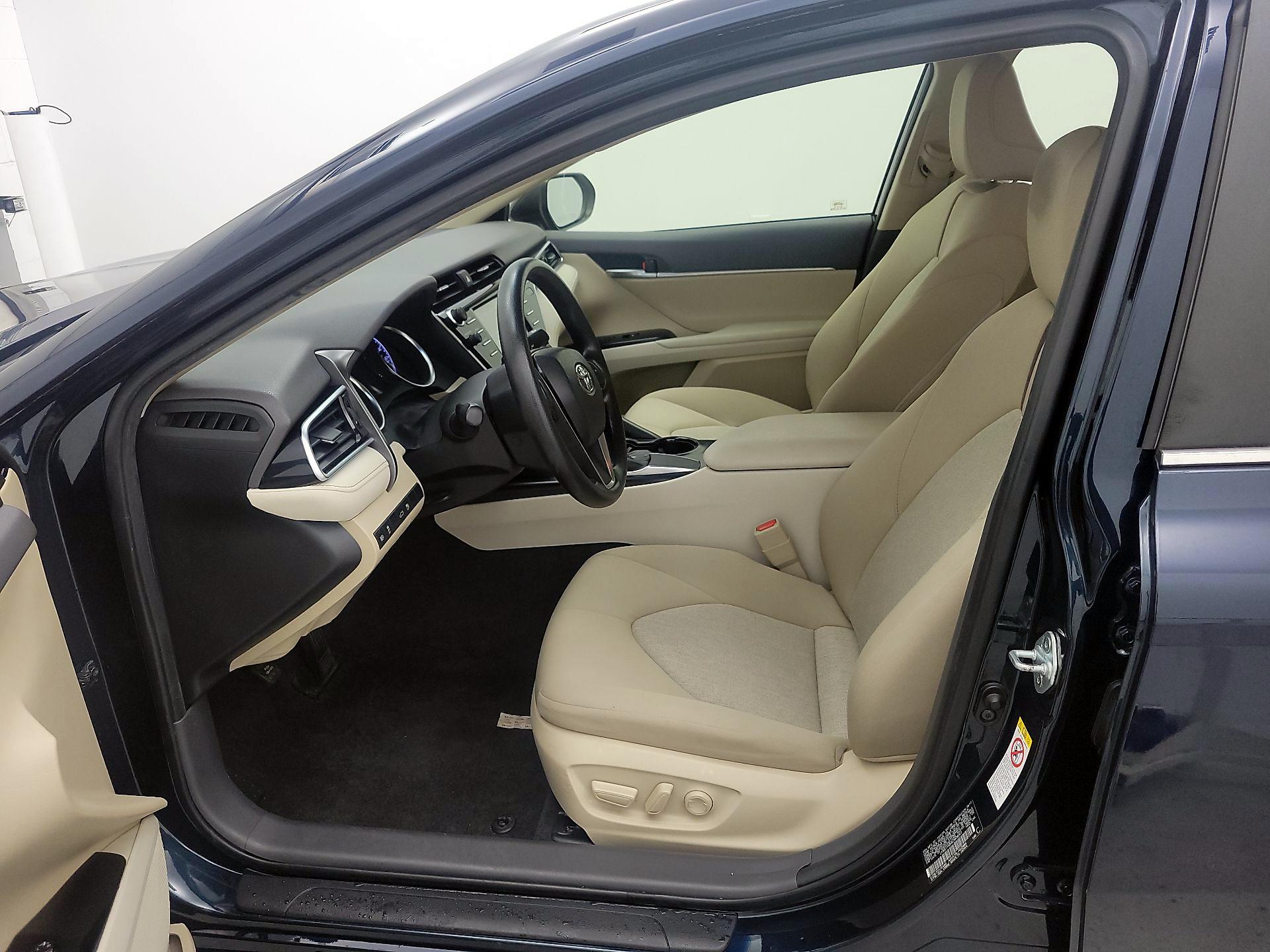 Thumbnail: 2018 Toyota Camry - 11